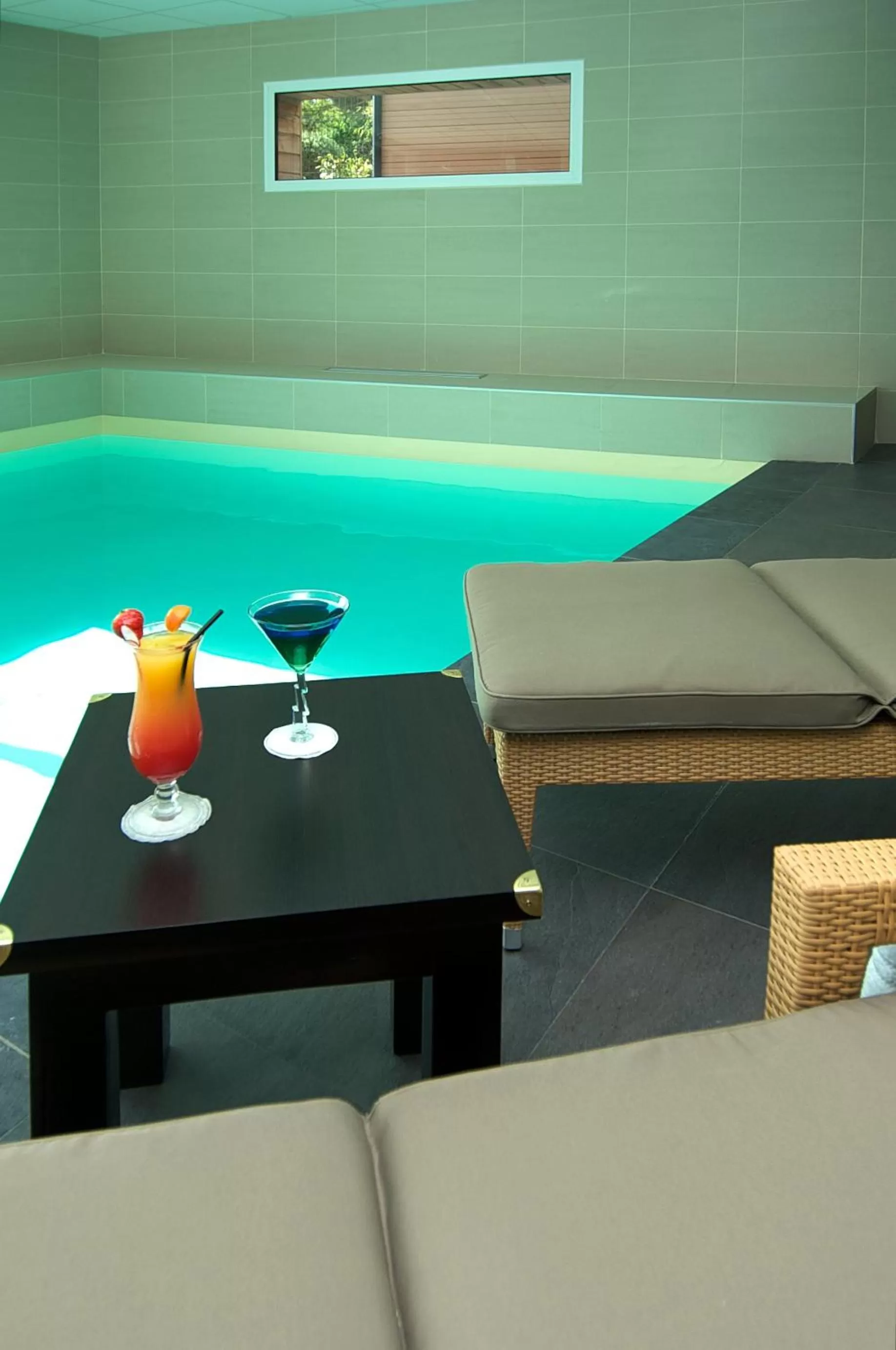 Swimming pool in Best Western Plus Les Terrasses de Bréhat