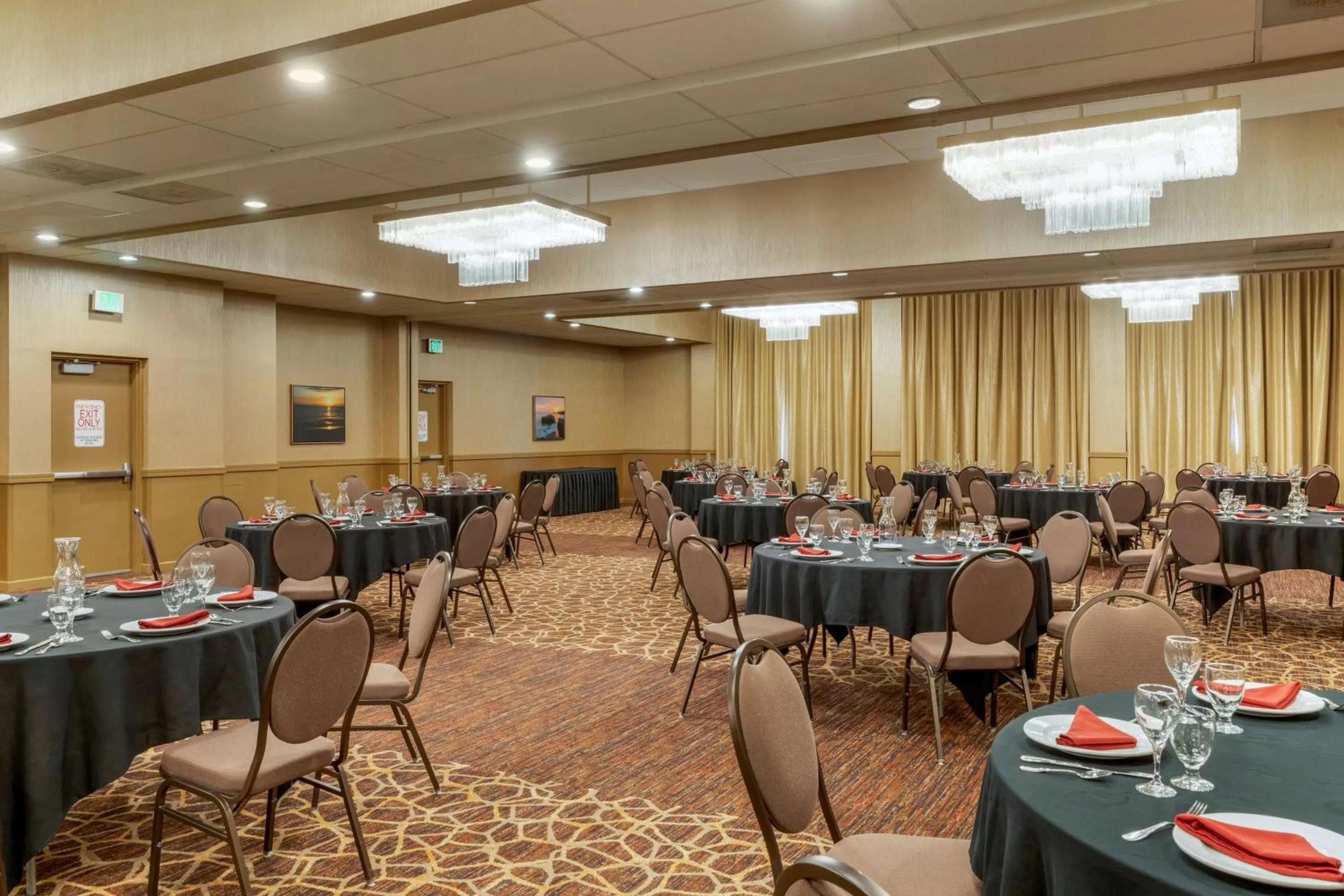 Meeting/conference room in Best Western Plus Ocean View Resort