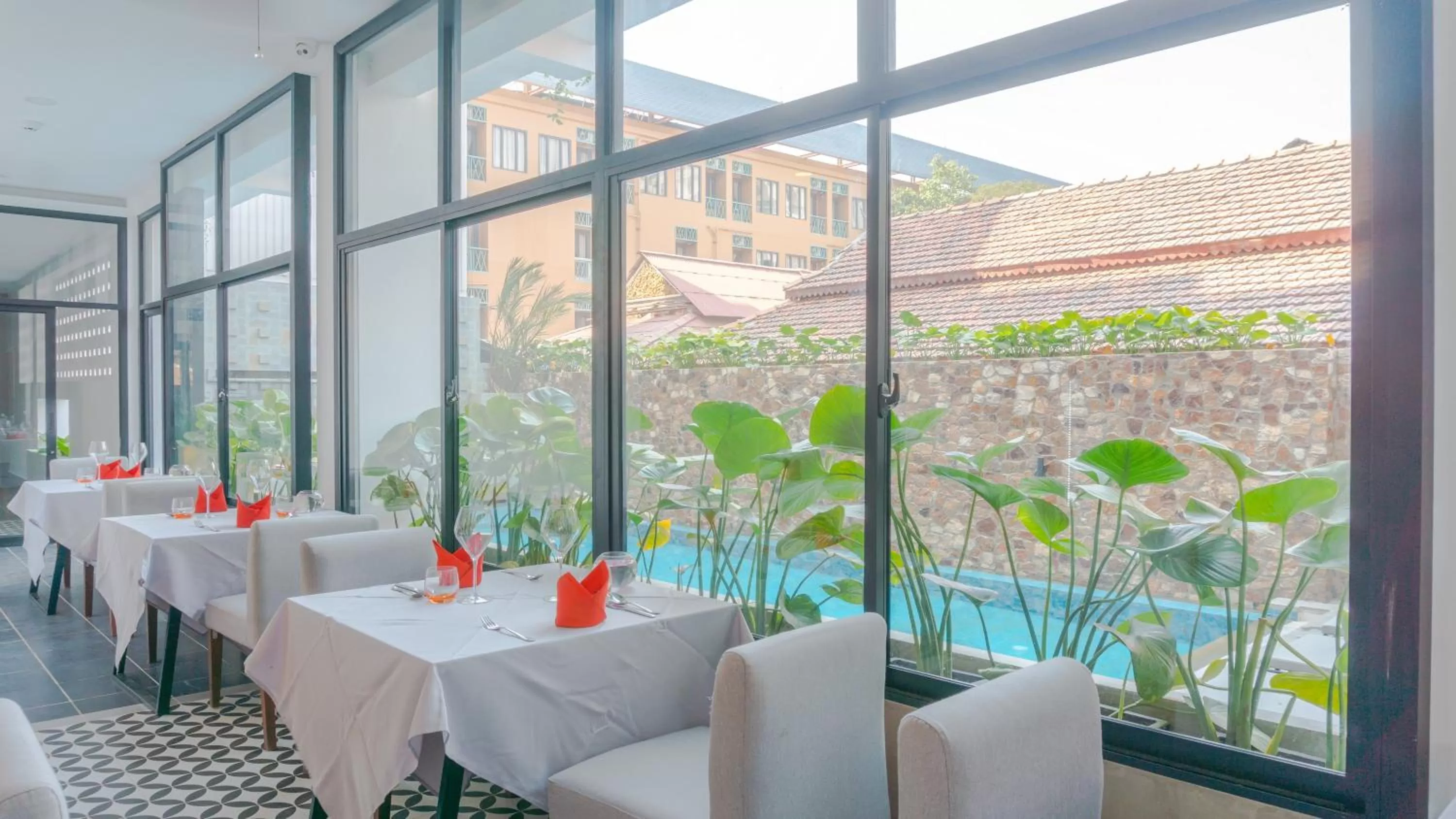 Restaurant/places to eat in Angkor Aurora