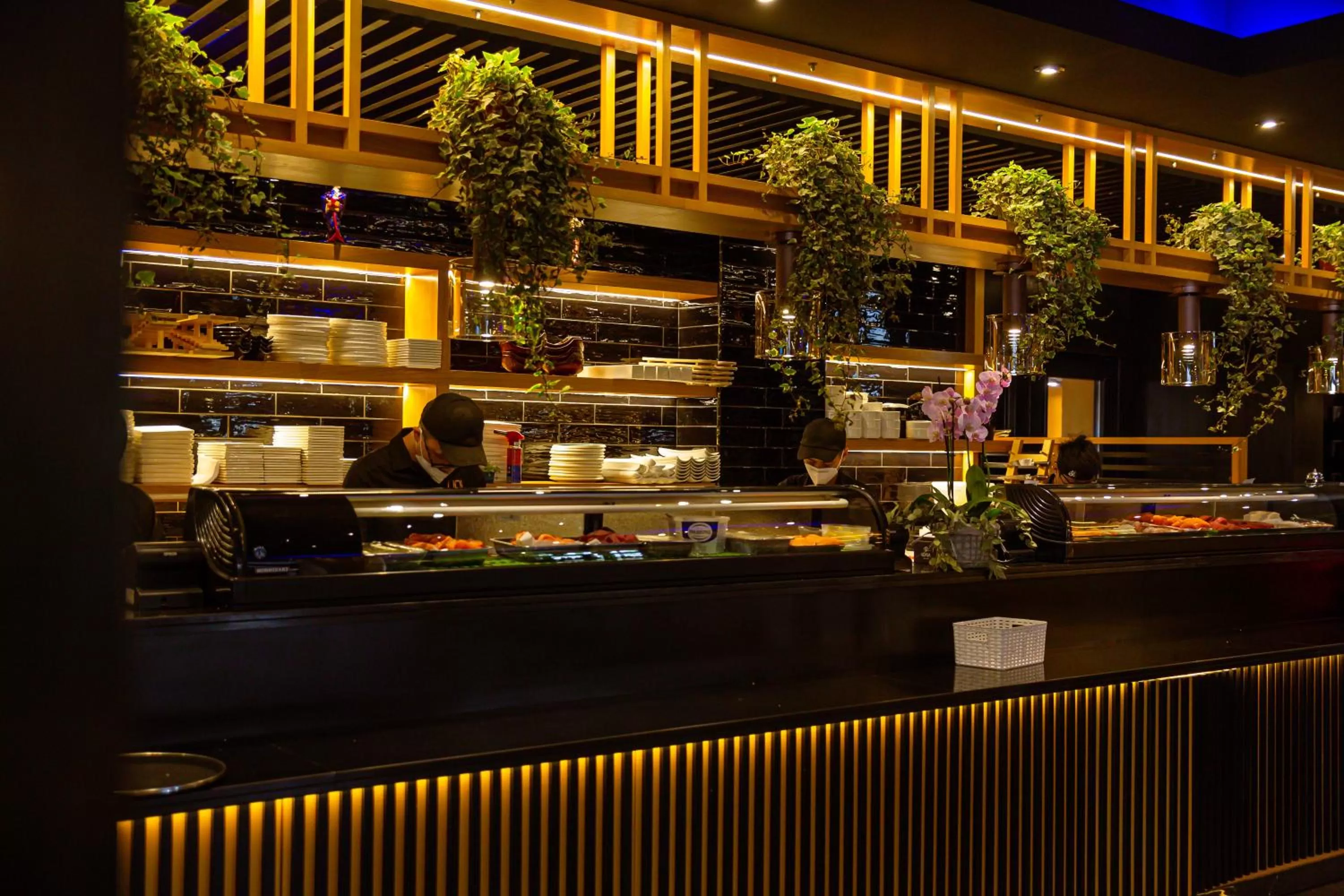 Restaurant/places to eat in Abalon Pompei Resort