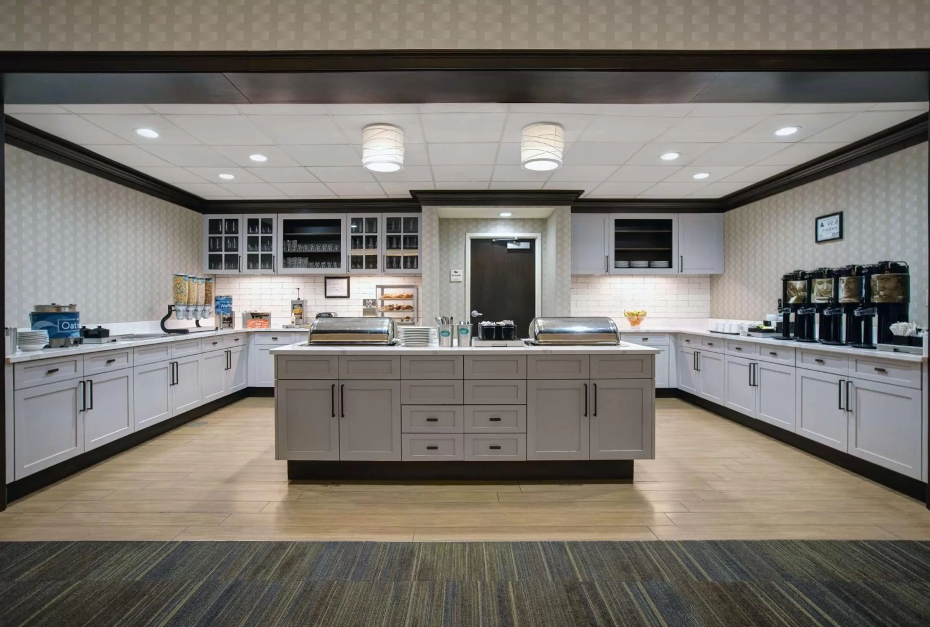 Breakfast in Homewood Suites Charlotte Ayrsley