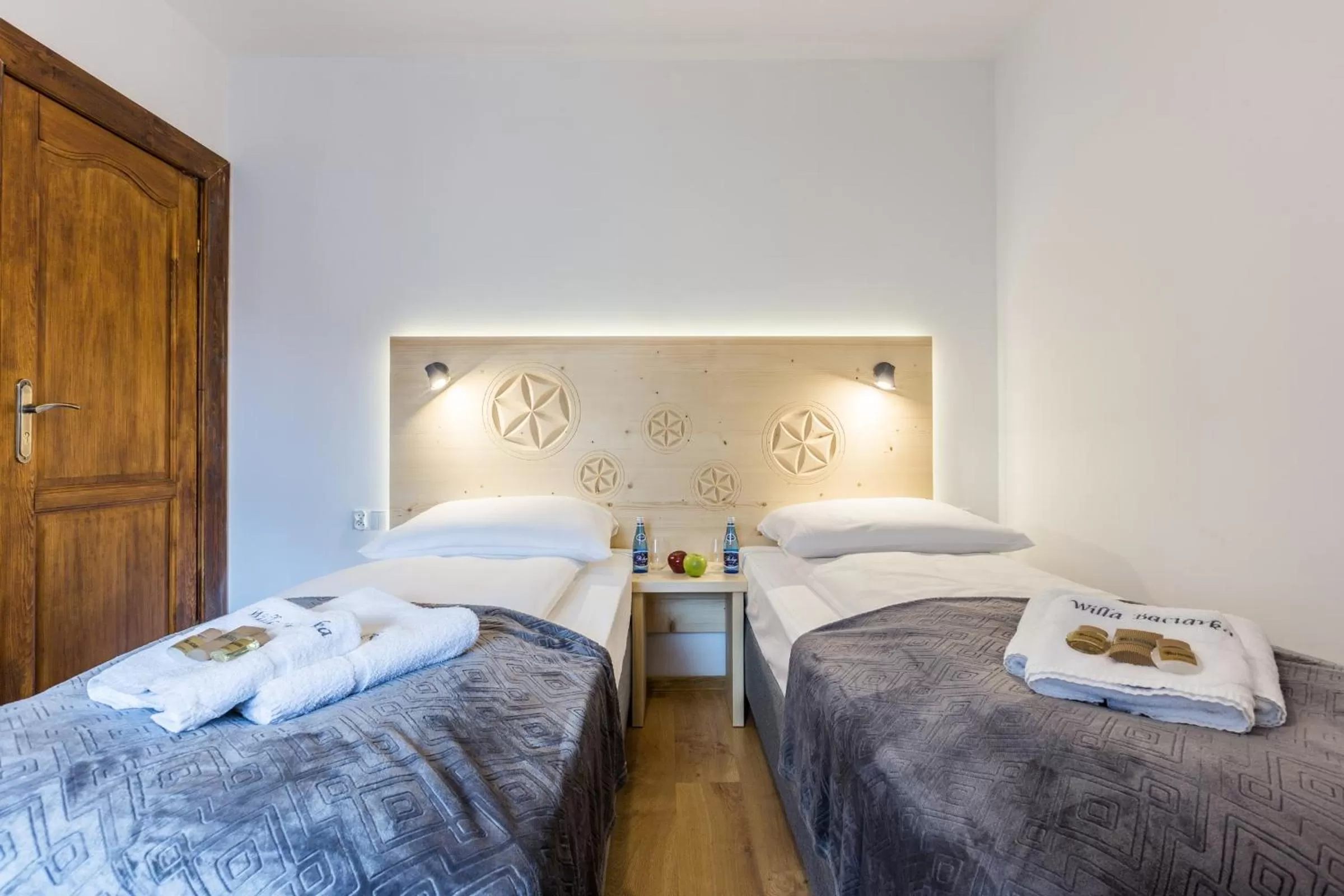 Bed in Willa Baciarka-basen, sauny i jacuzzi