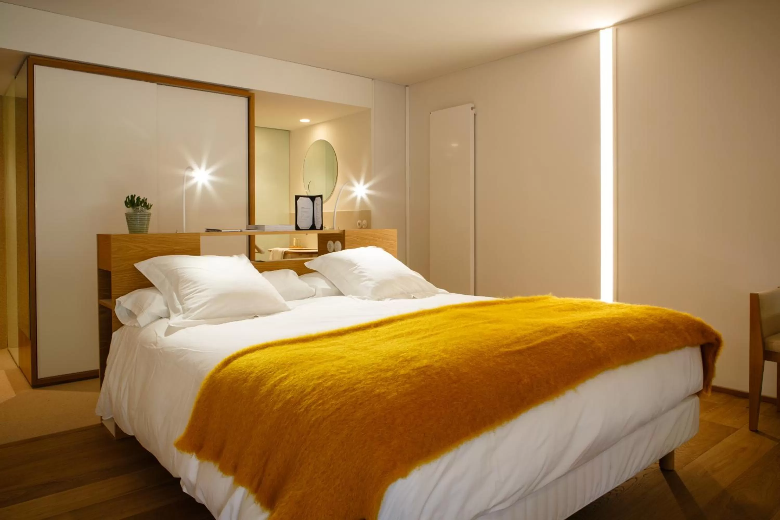 Bed in Hotel Echaurren Relais & Châteaux