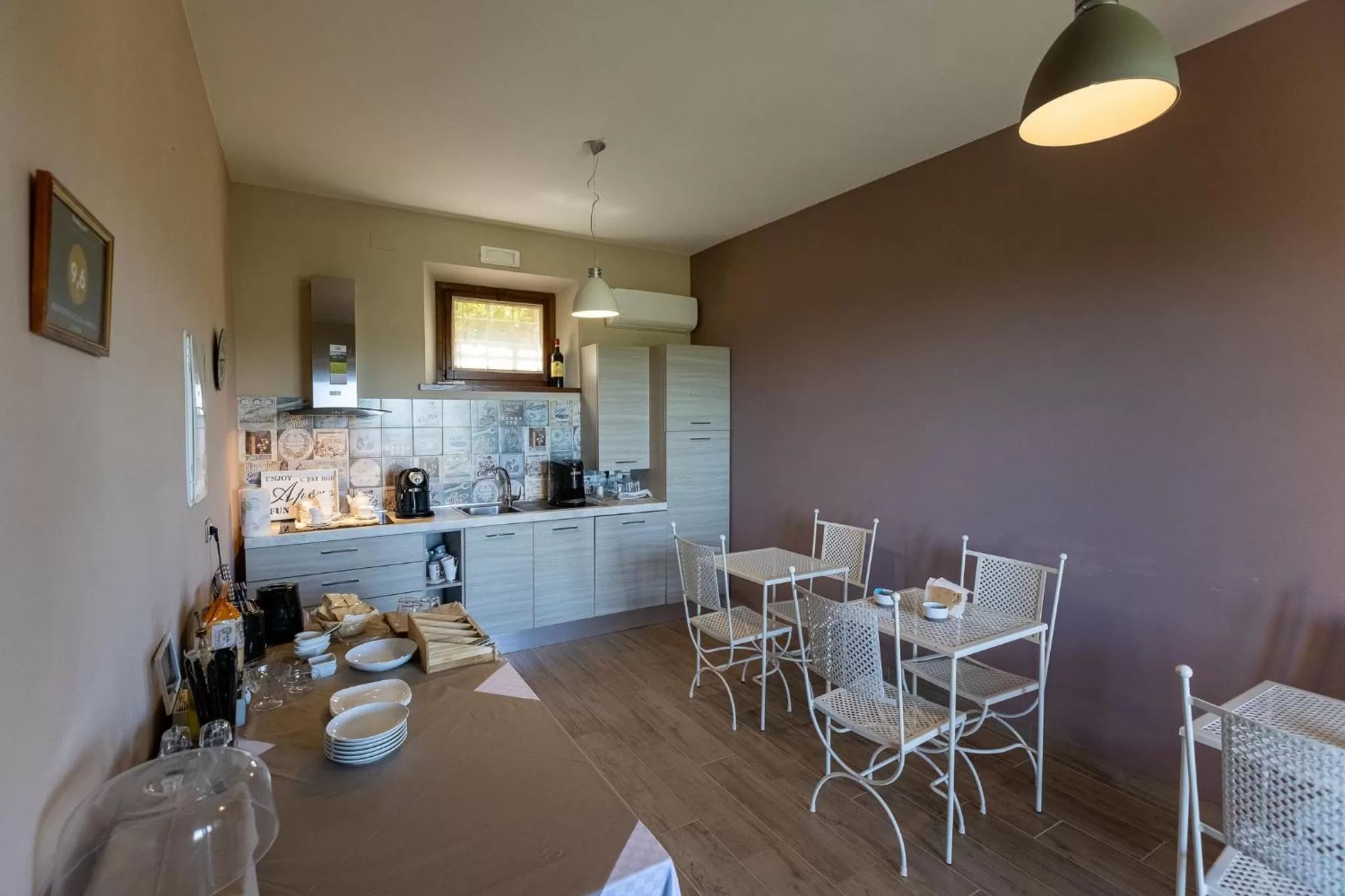 Dining area in B&B FONTERONCONE di KRYVUTA OKSANA