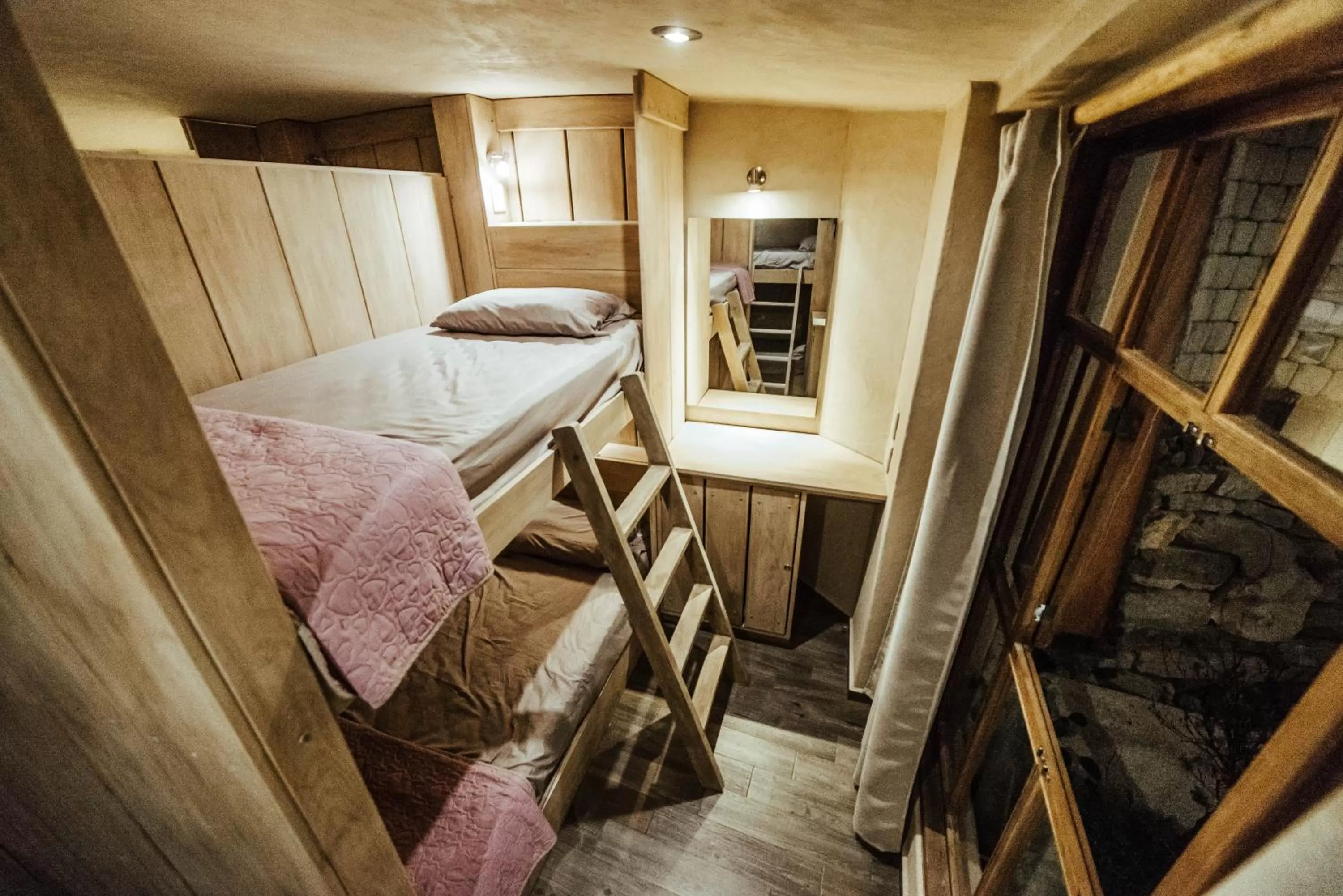 Bunk Bed in Kotantik bed & breakfast