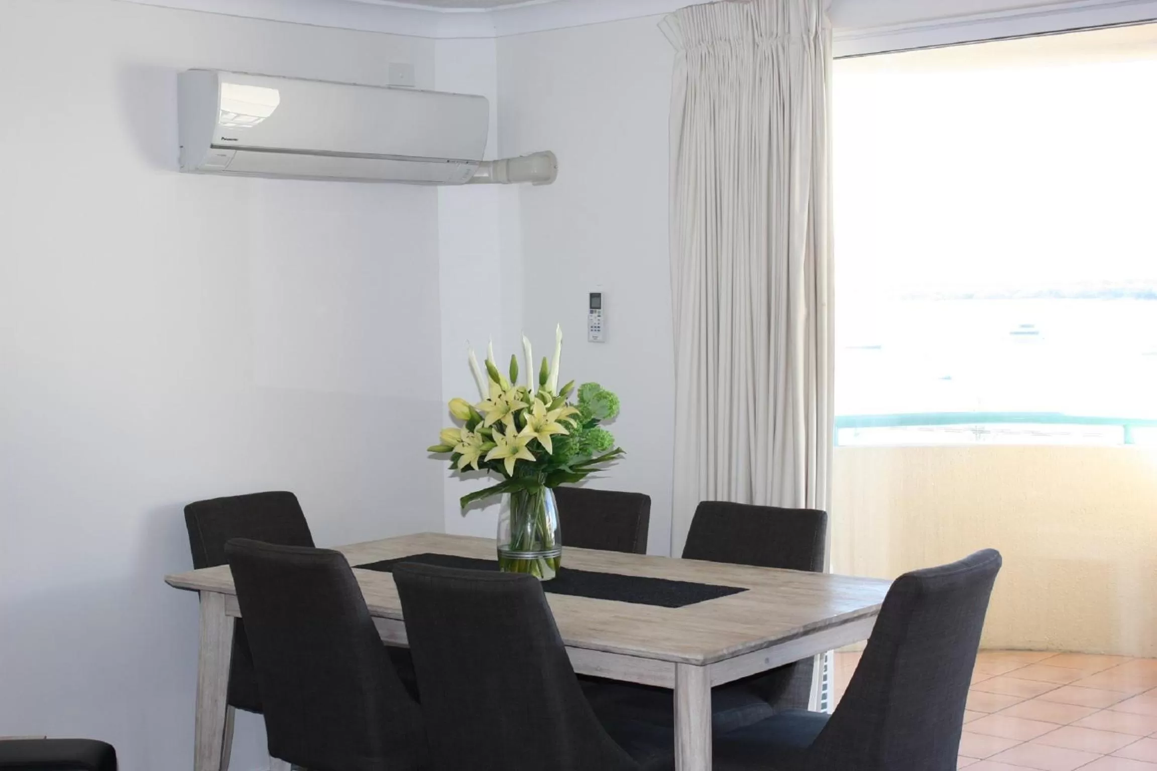 Dining area in Royal Pacific Resort