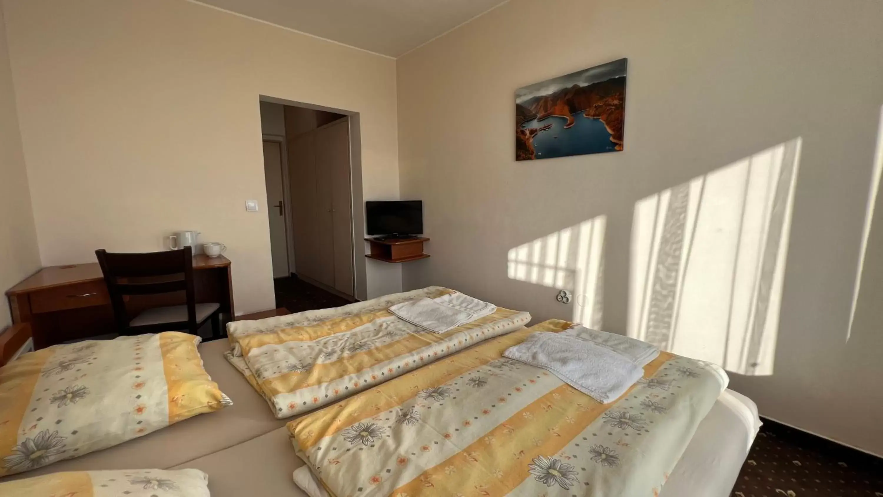 Economy Double Room in Hotel Gorna Banya Economy Double Room in Hotel Gorna Banya