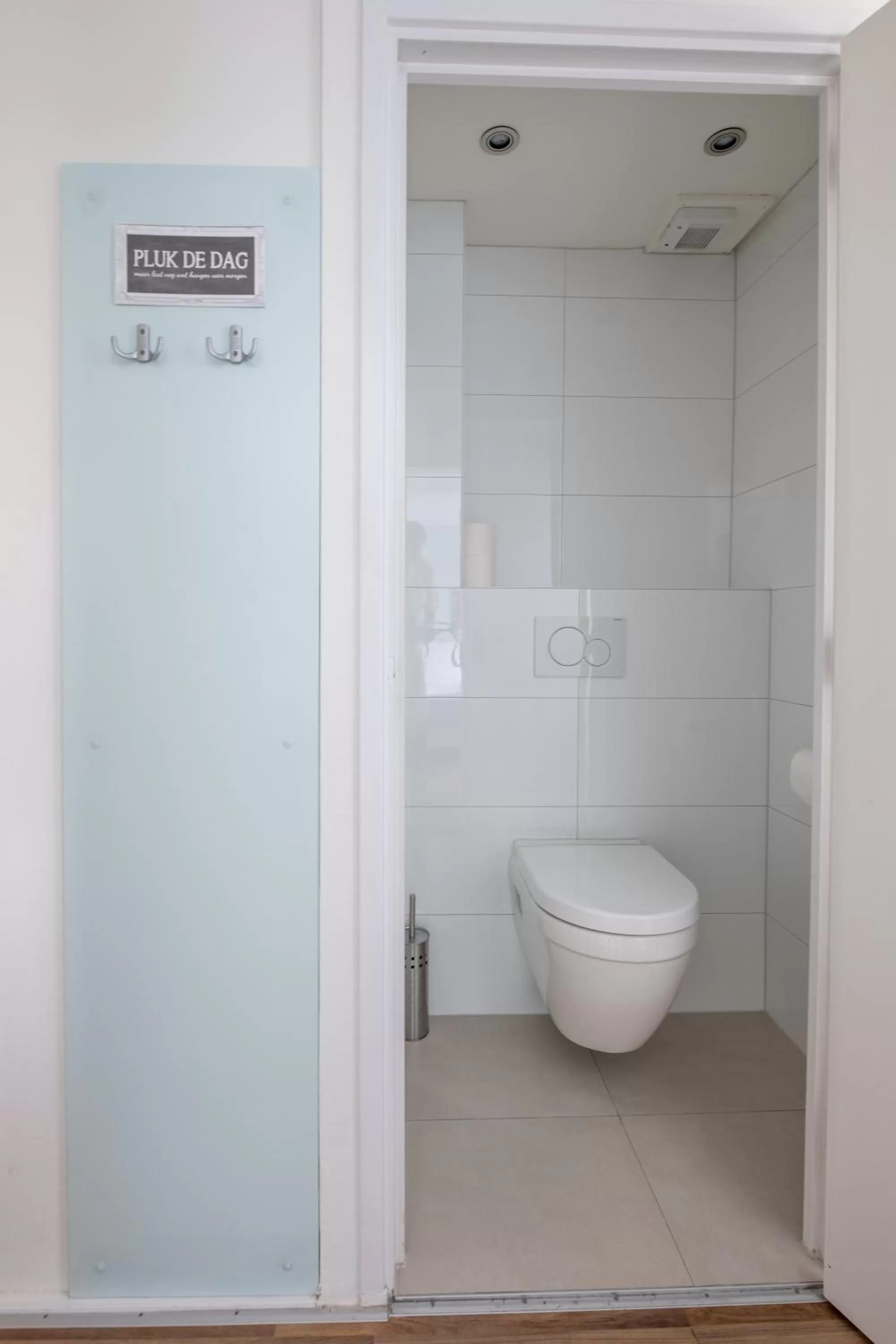 Toilet in B&B Binisa