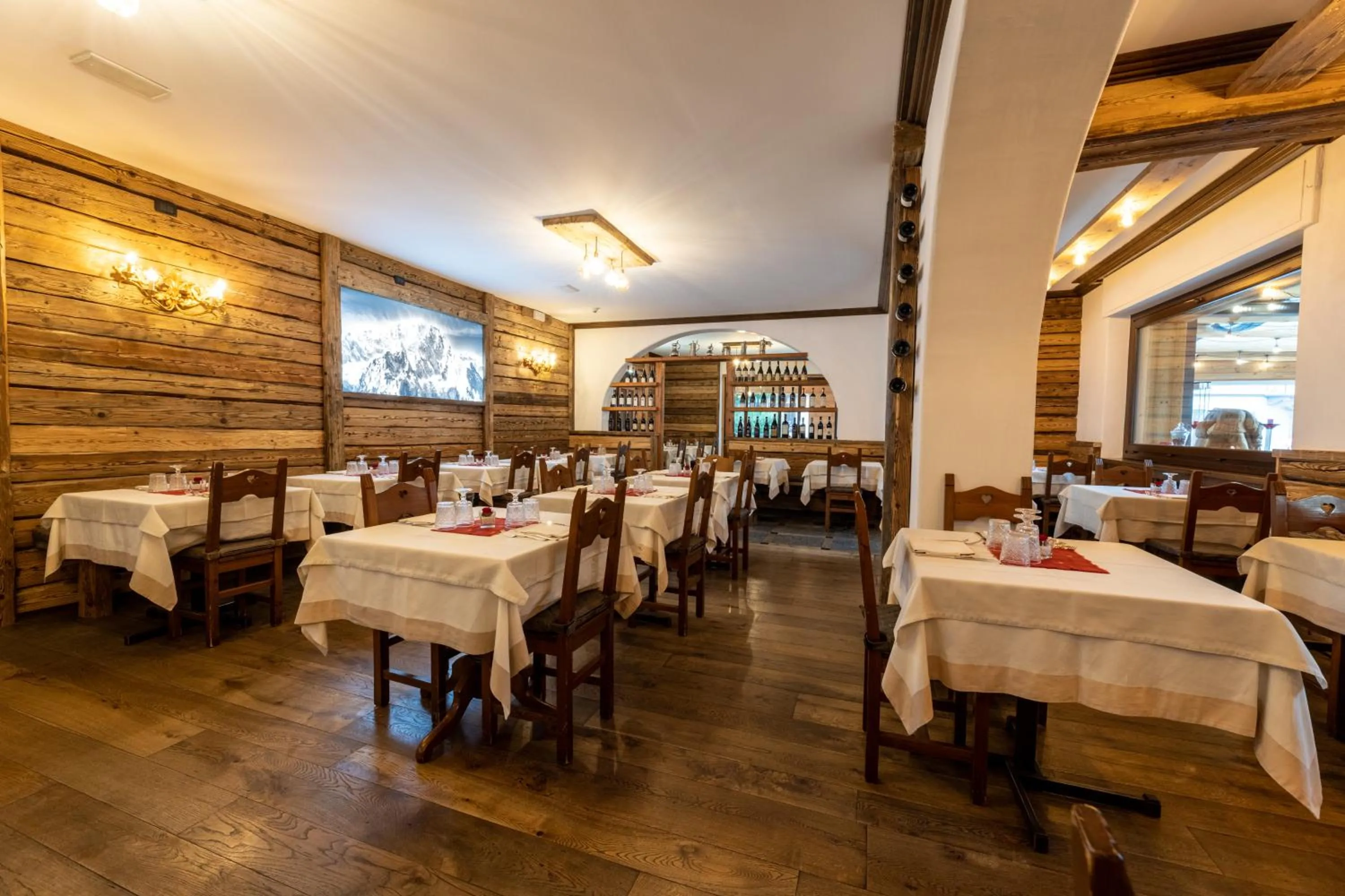 Restaurant/places to eat in Hotel Courmayeur