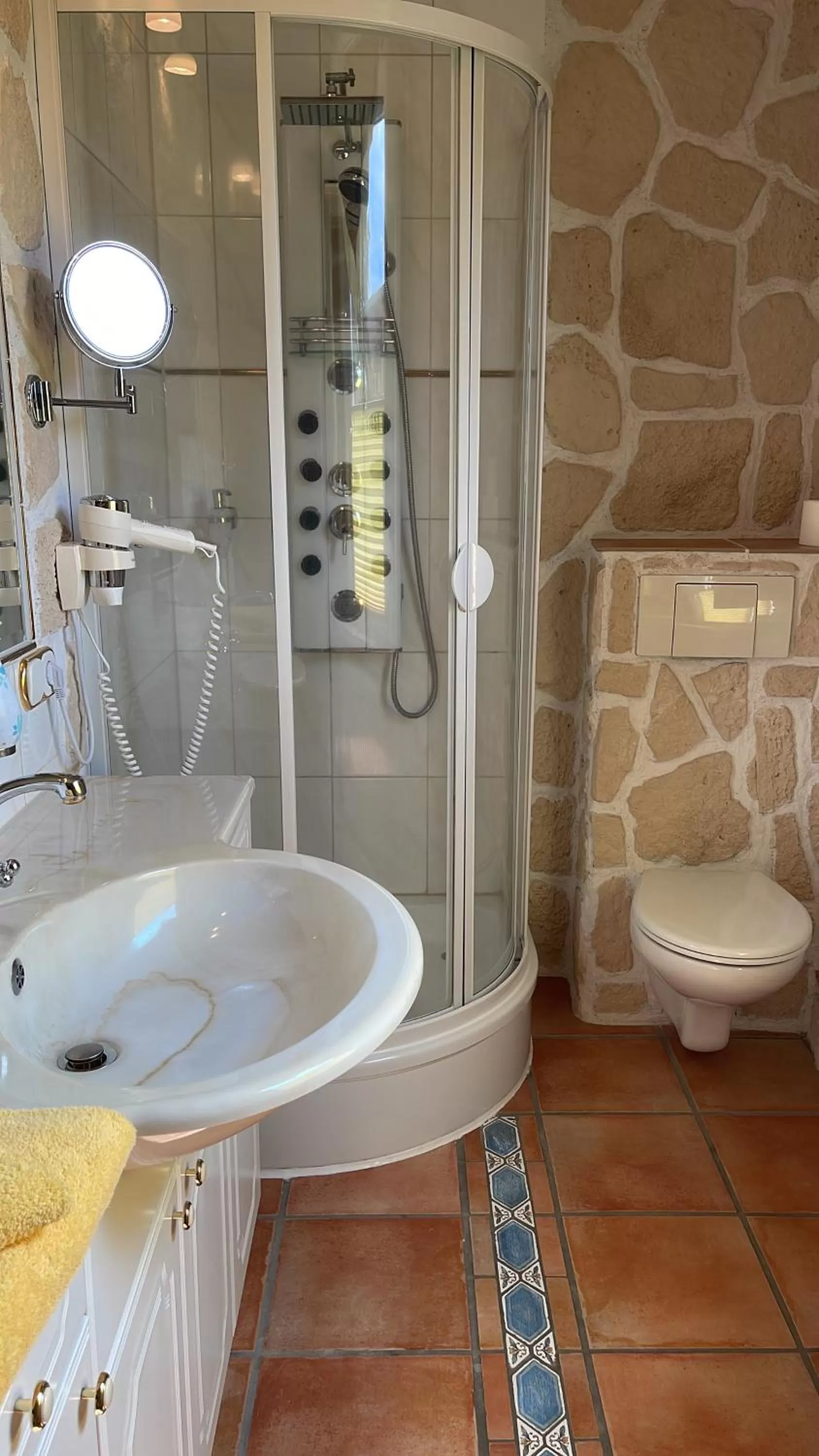 Bathroom in Hotel Villa Vital Munster