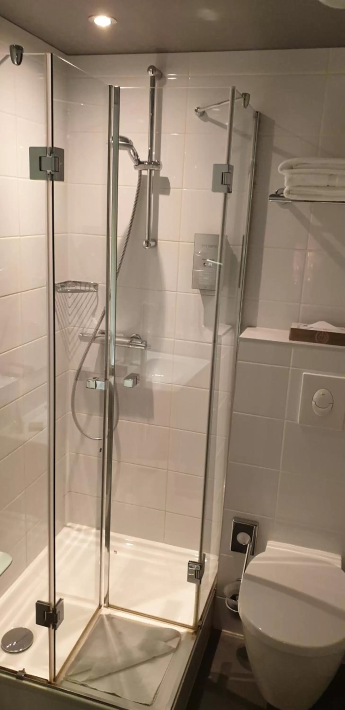 Shower in Best Western Citadelle