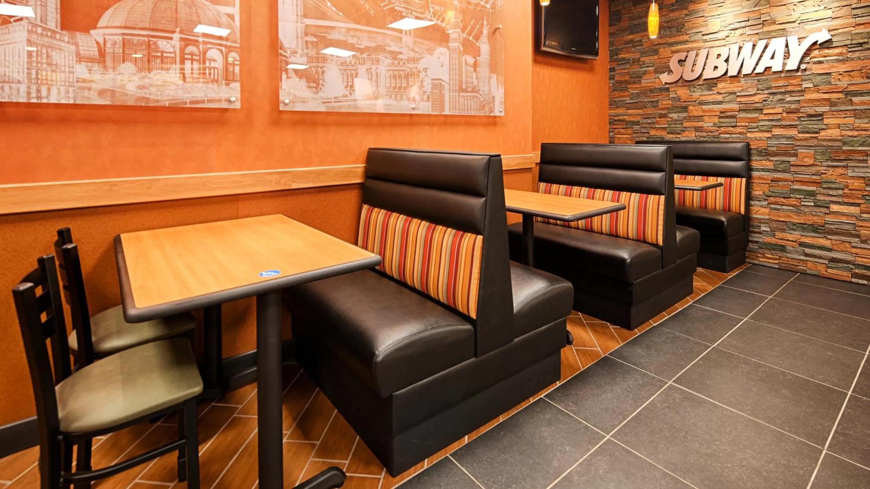 Restaurant/places to eat in Best Western Tulsa Airport