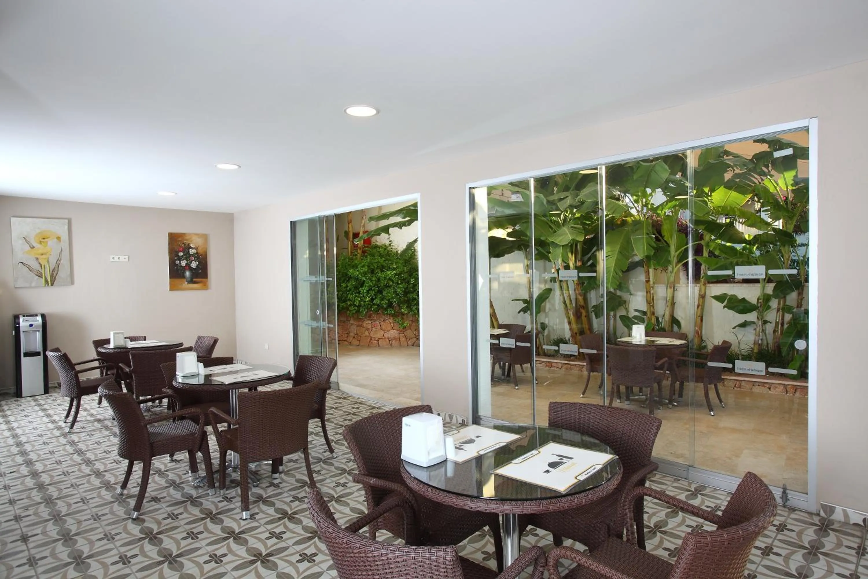 Lounge or bar in Mandarin Resort & Spa