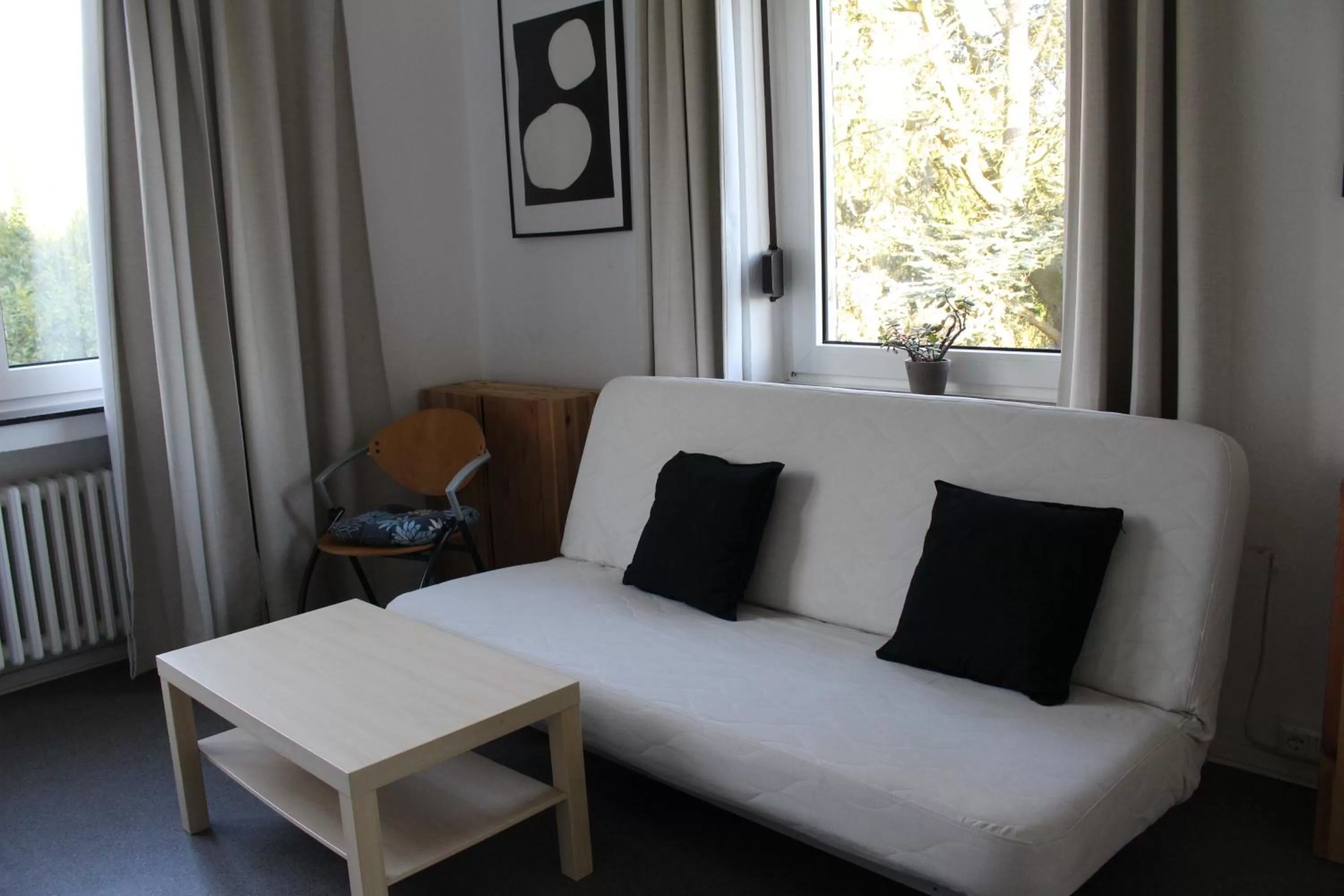 Seating area in World House Wetten