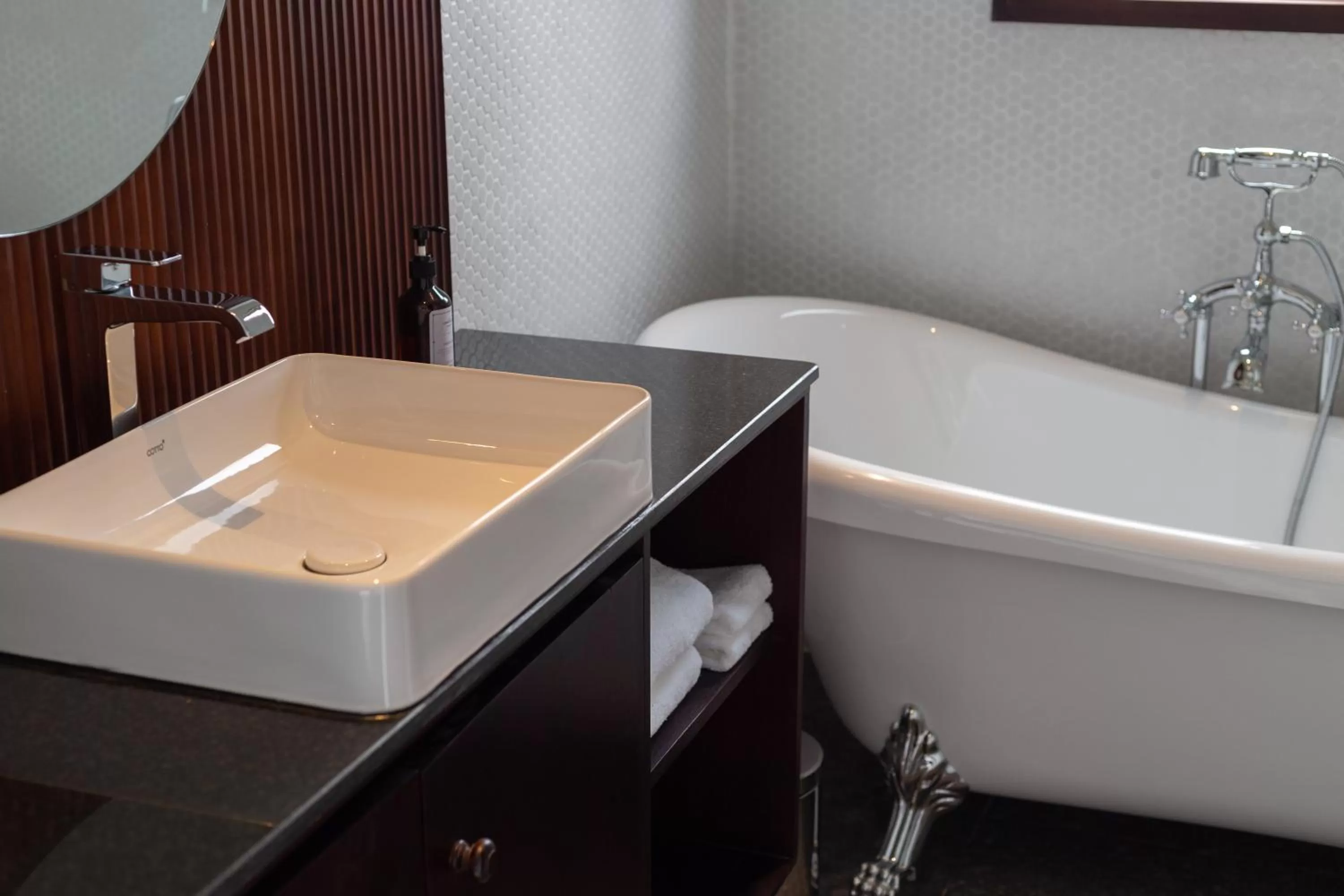 Bath in La Chronique Hotel