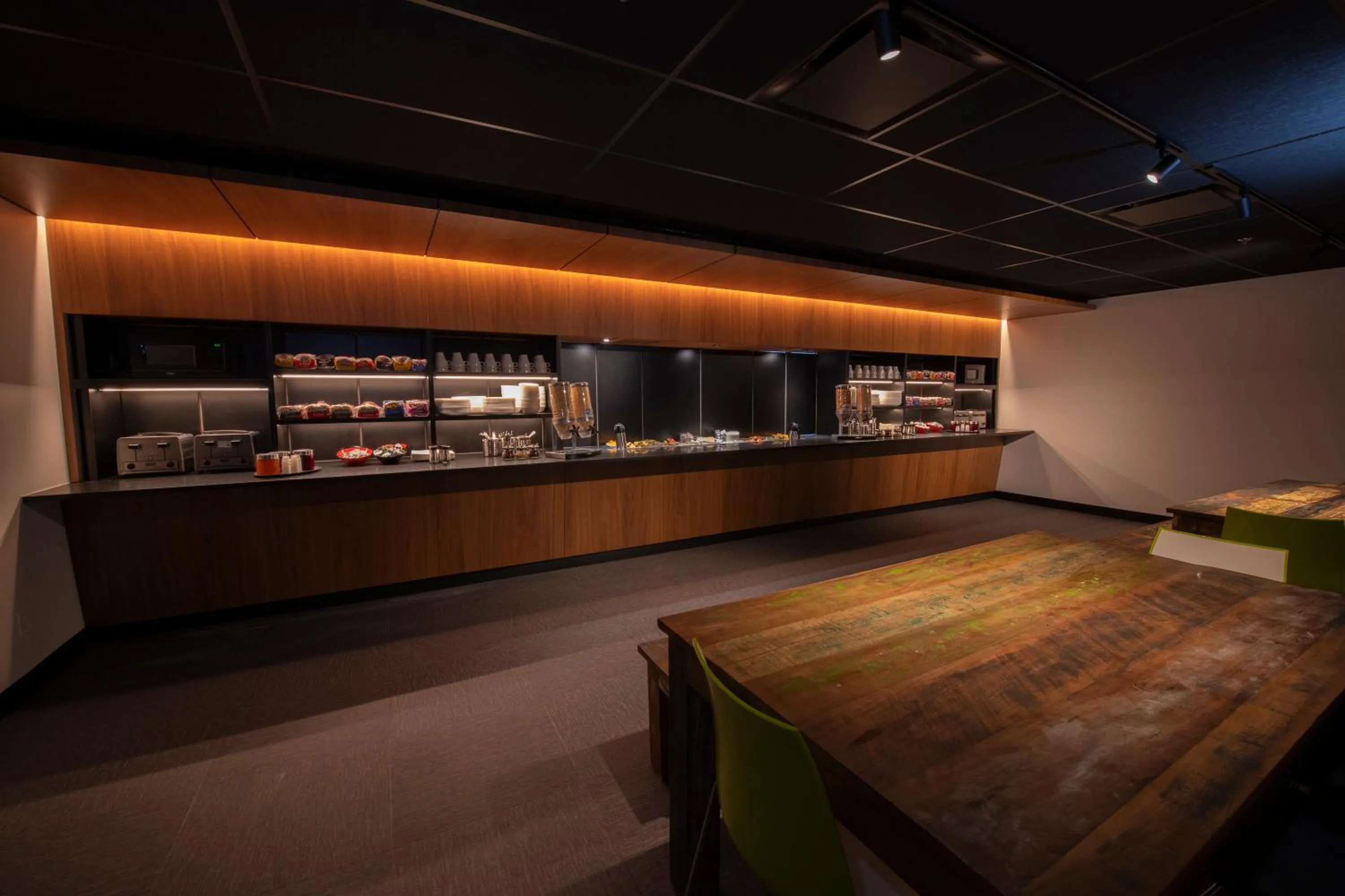 Restaurant/places to eat in Grand Times Hotel – Aeroport de Quebec