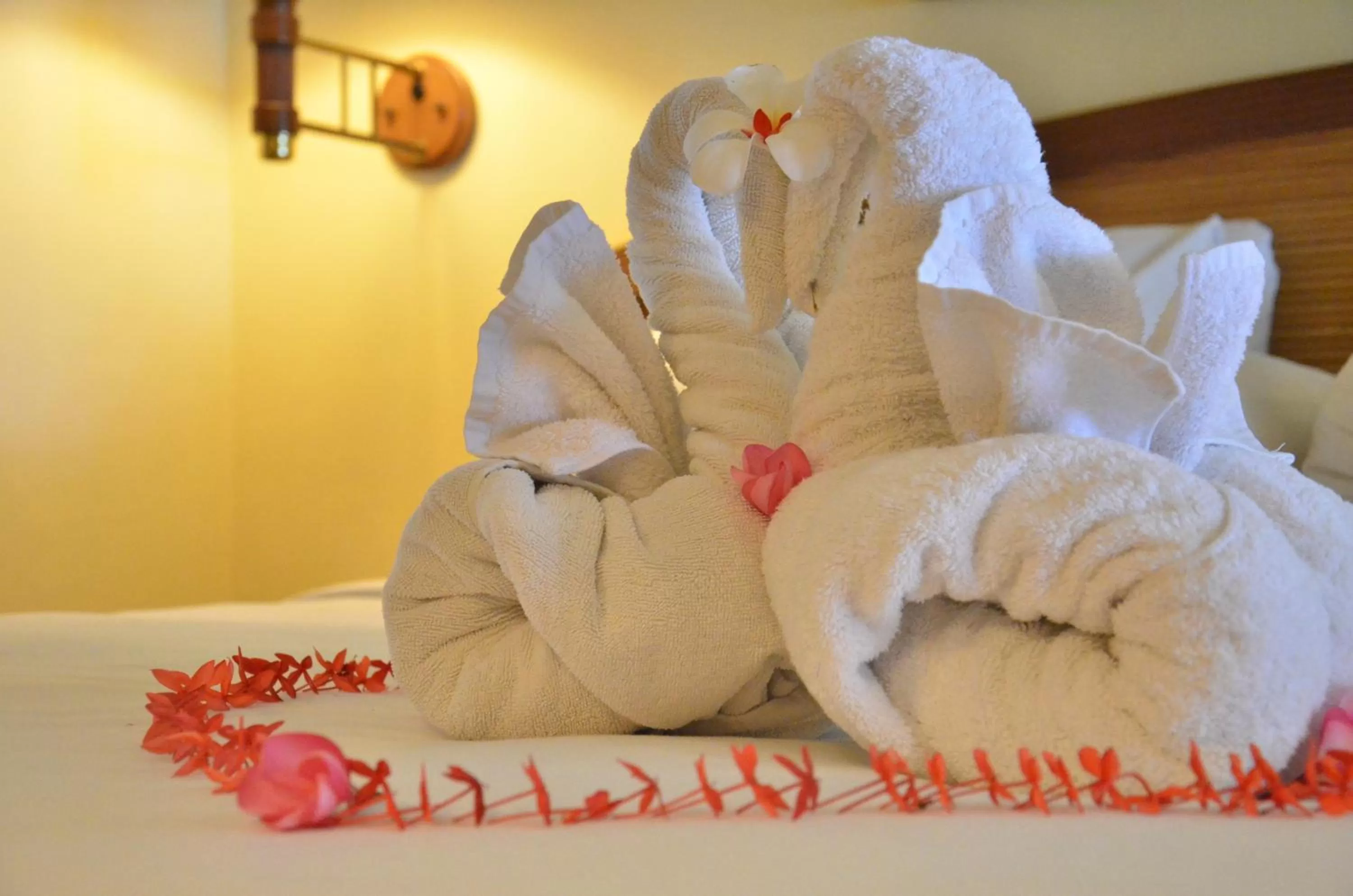 Bed in Merumatta Senggigi Lombok