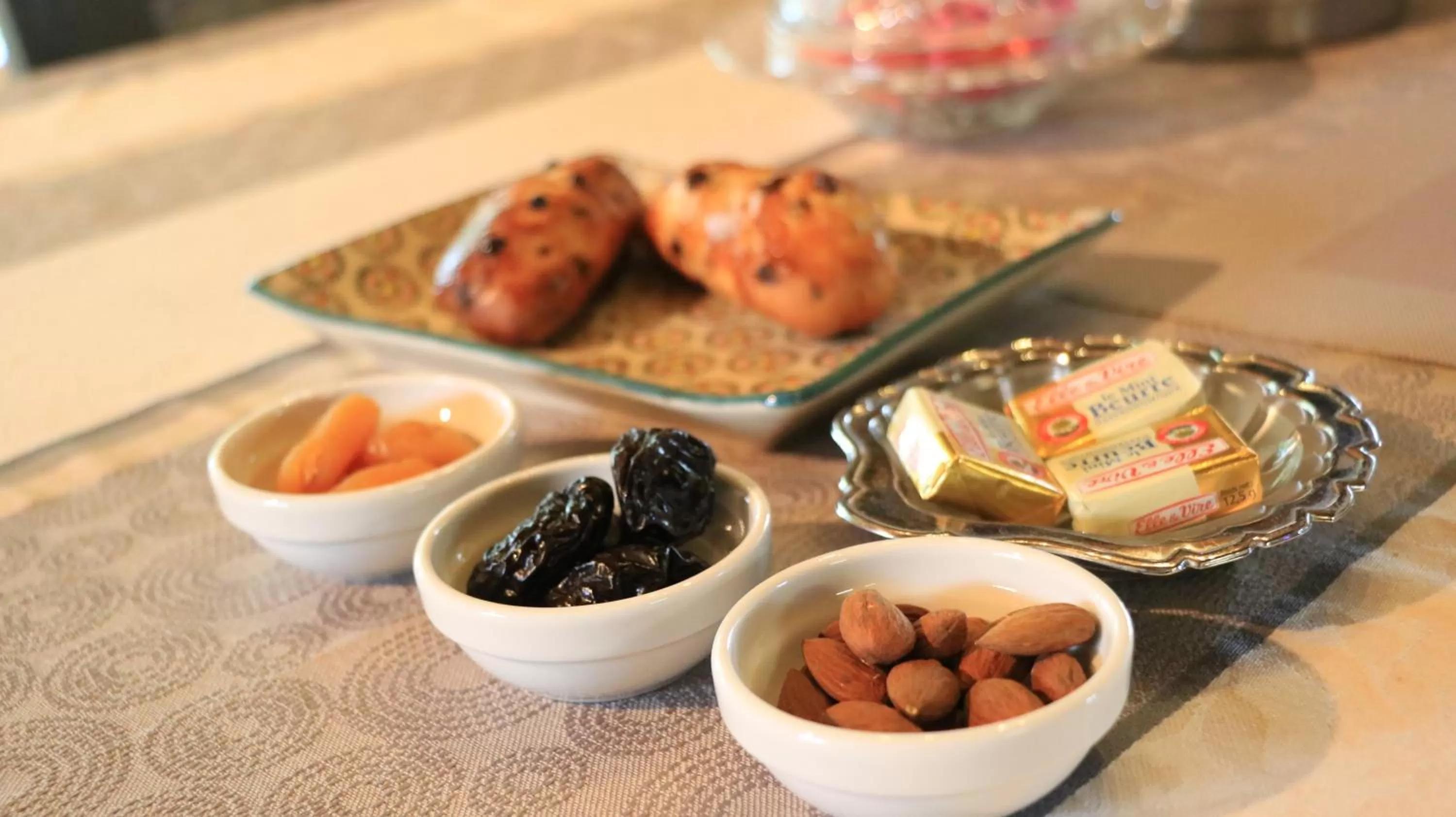 Continental breakfast in Chambre d'hotes la Quercynoise
