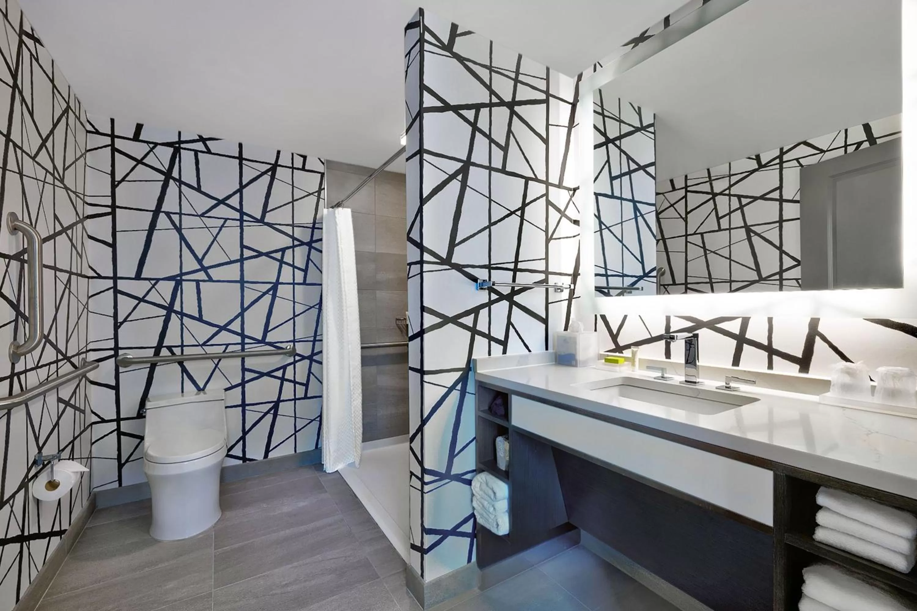 Bathroom in Le Méridien St. Louis Downtown