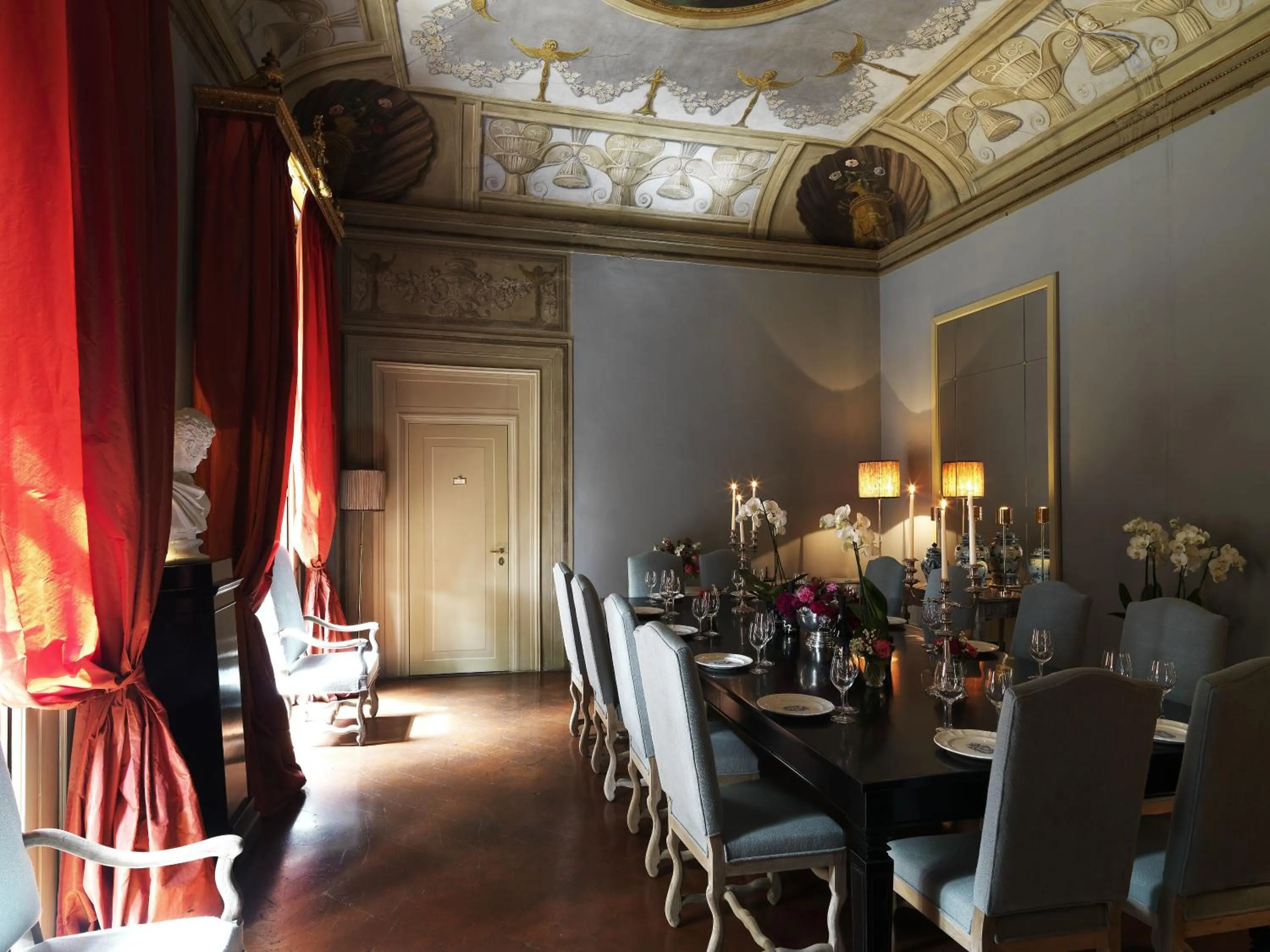 Lunch in Al Palazzo del Marchese di Camugliano Residenza d'Epoca