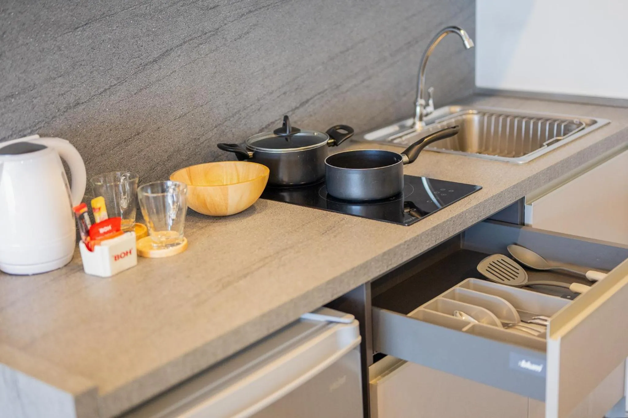 Coffee/tea facilities in HOMA Phuket Town