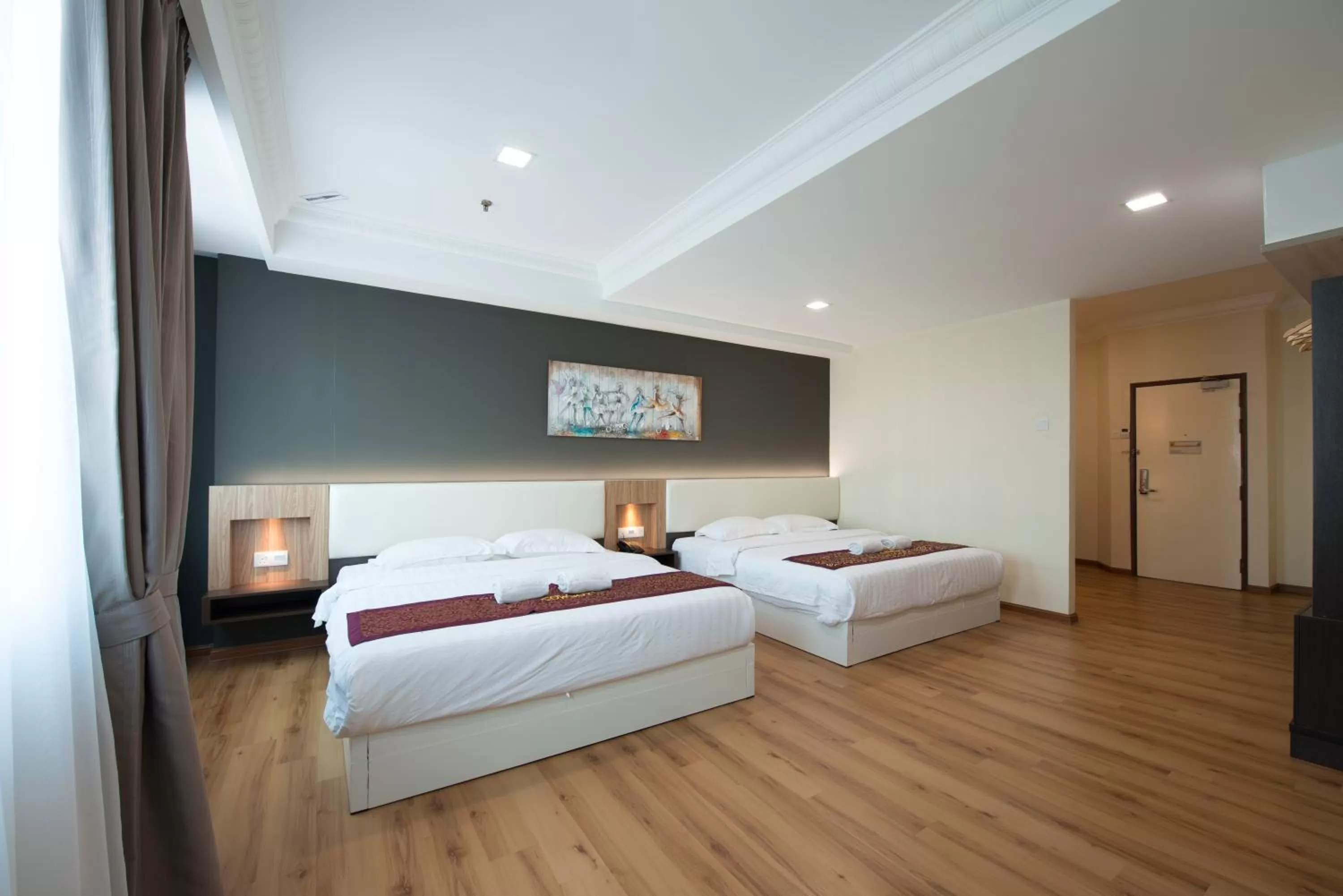 Family Suite Room (2 King Bed) in Collection O Hotel Super Cowboy