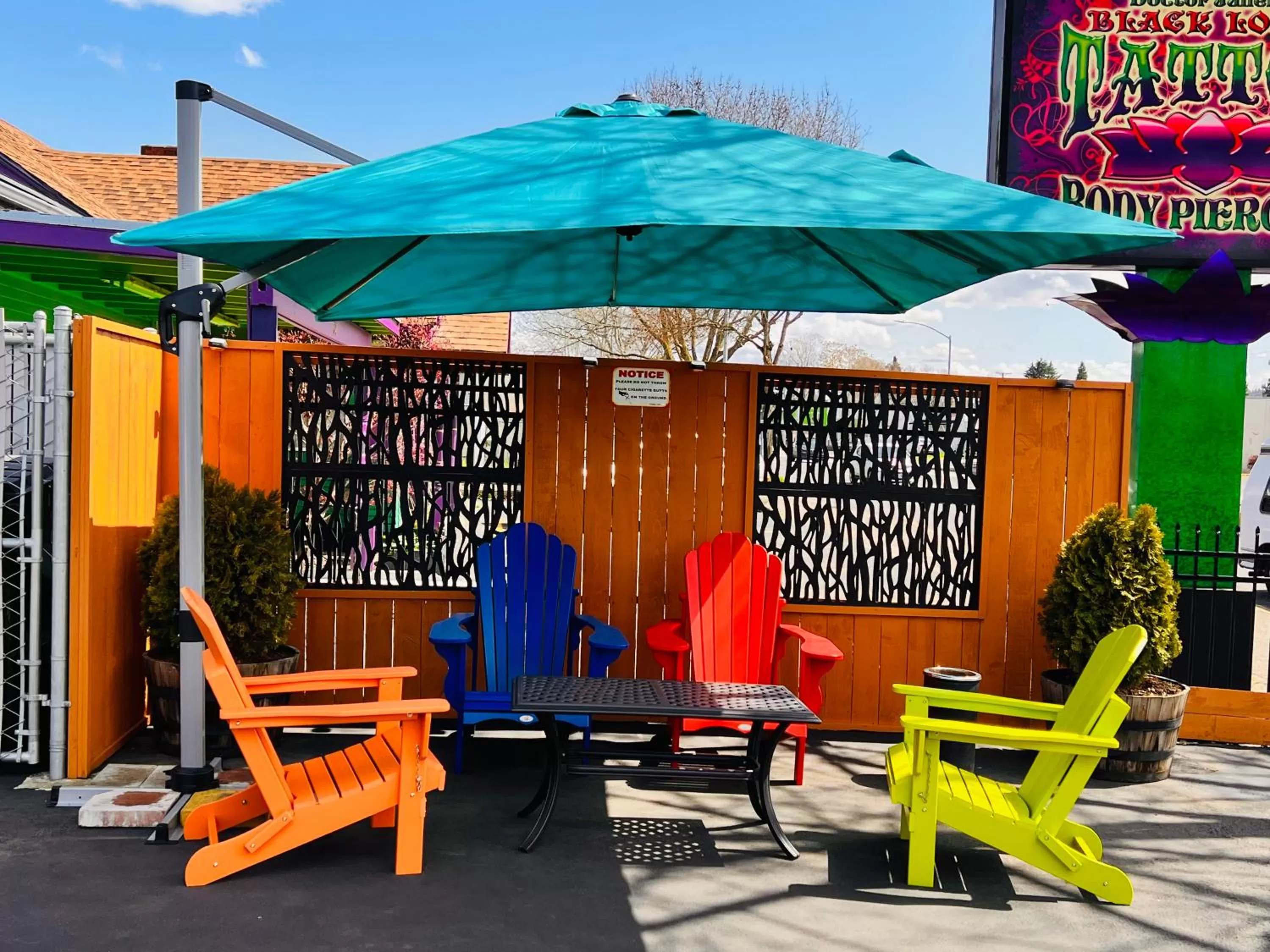 Property building in Signature Inn Eugene