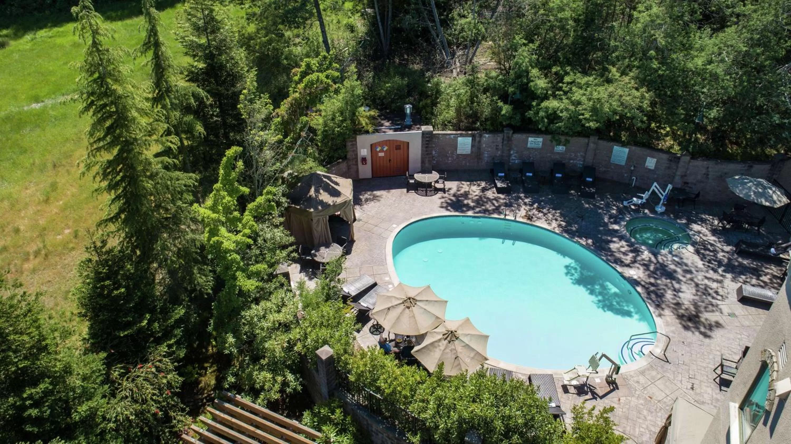 Property building in Hilton Santa Cruz Scotts Valley