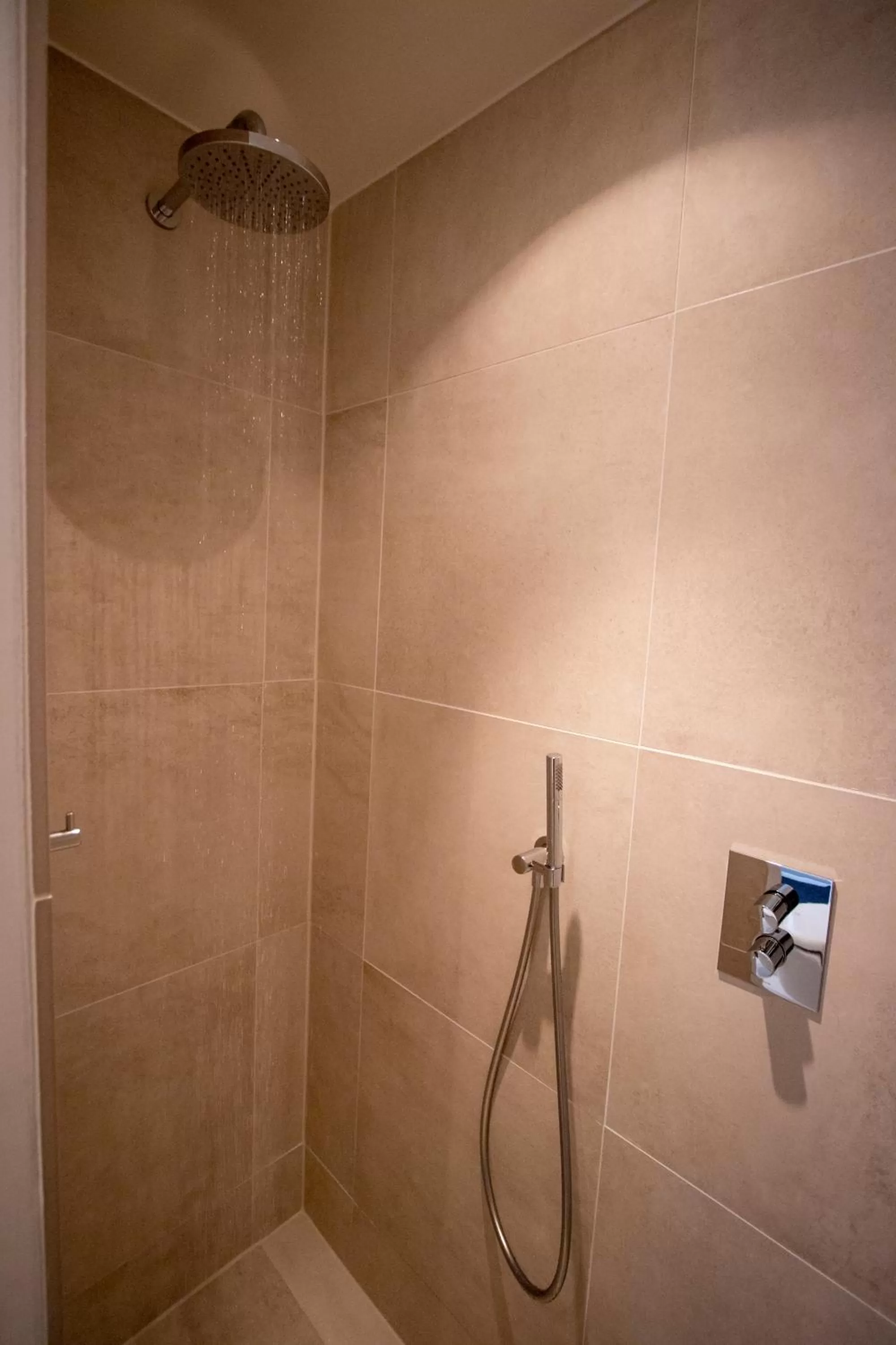 Shower in Boutique Hotel Elburg met Tapperij