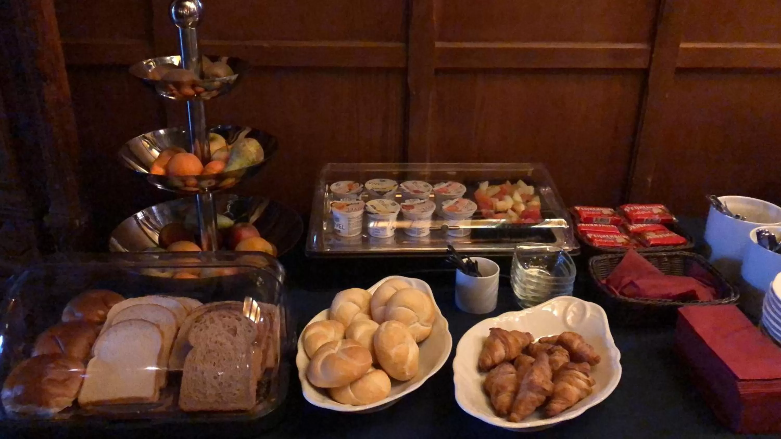 Breakfast in Hotel Verhoeven