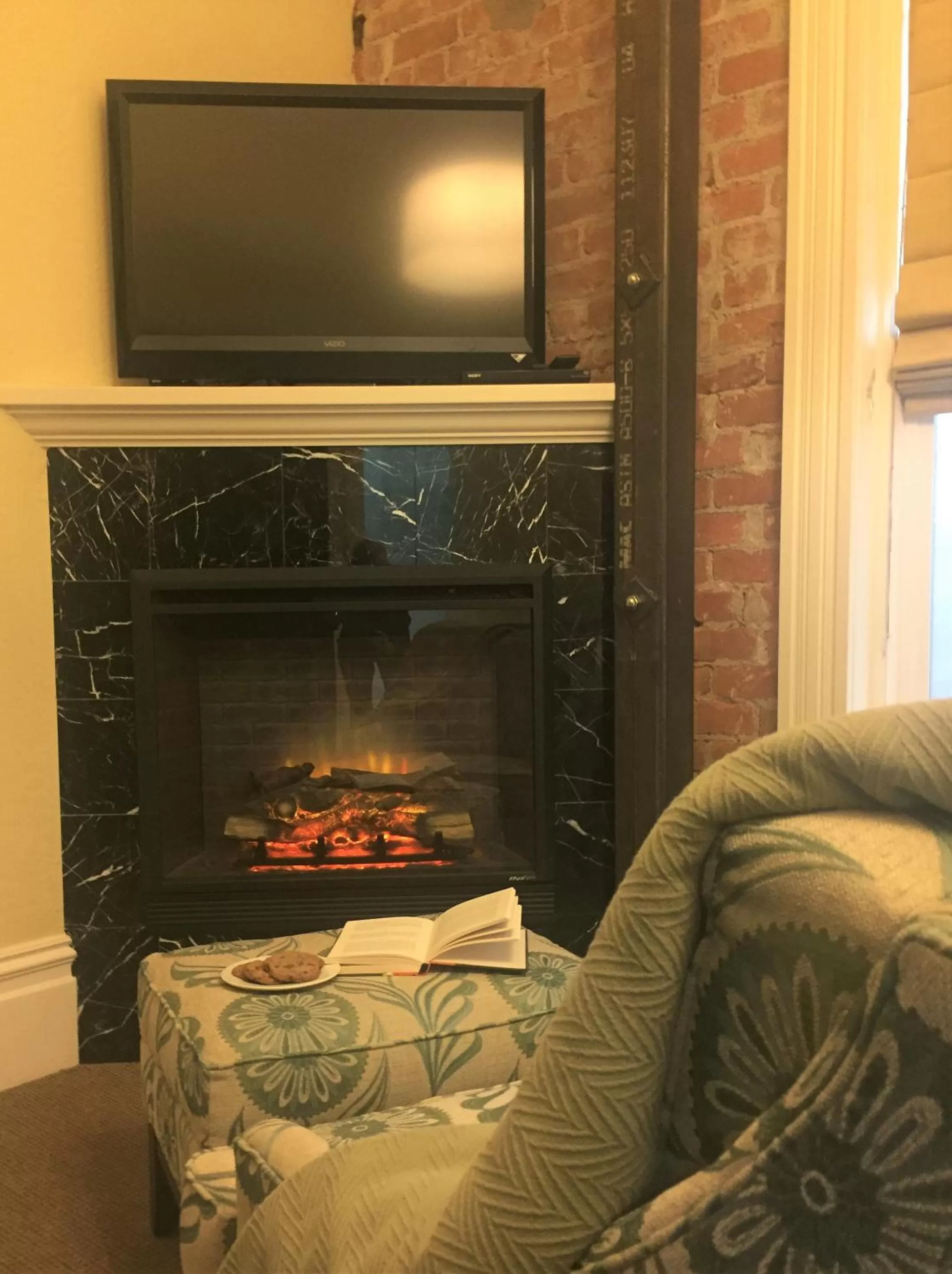 Seating area in Healdsburg Inn on the Plaza, A Four Sisters Inn