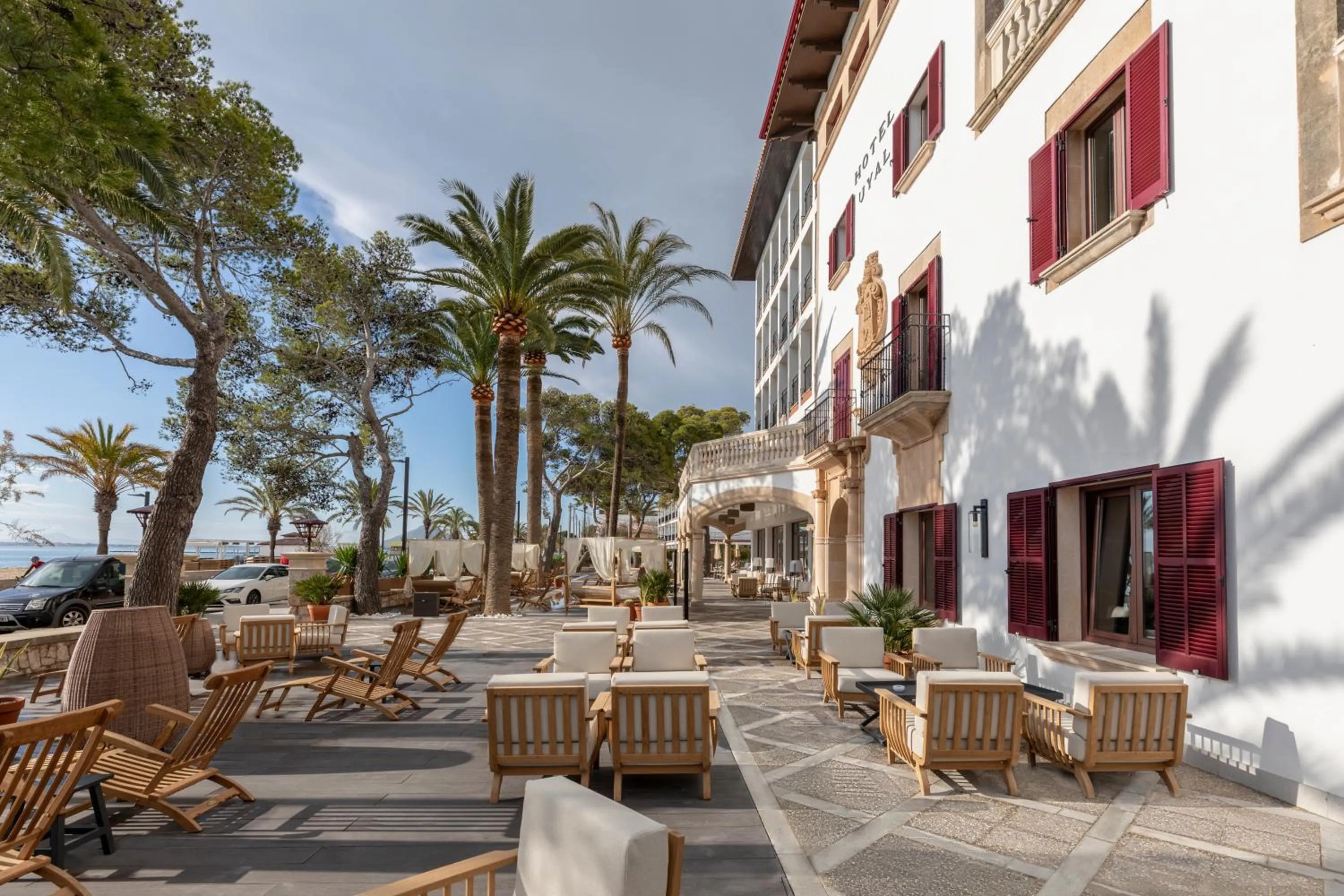 Facade/entrance in Hoposa Uyal