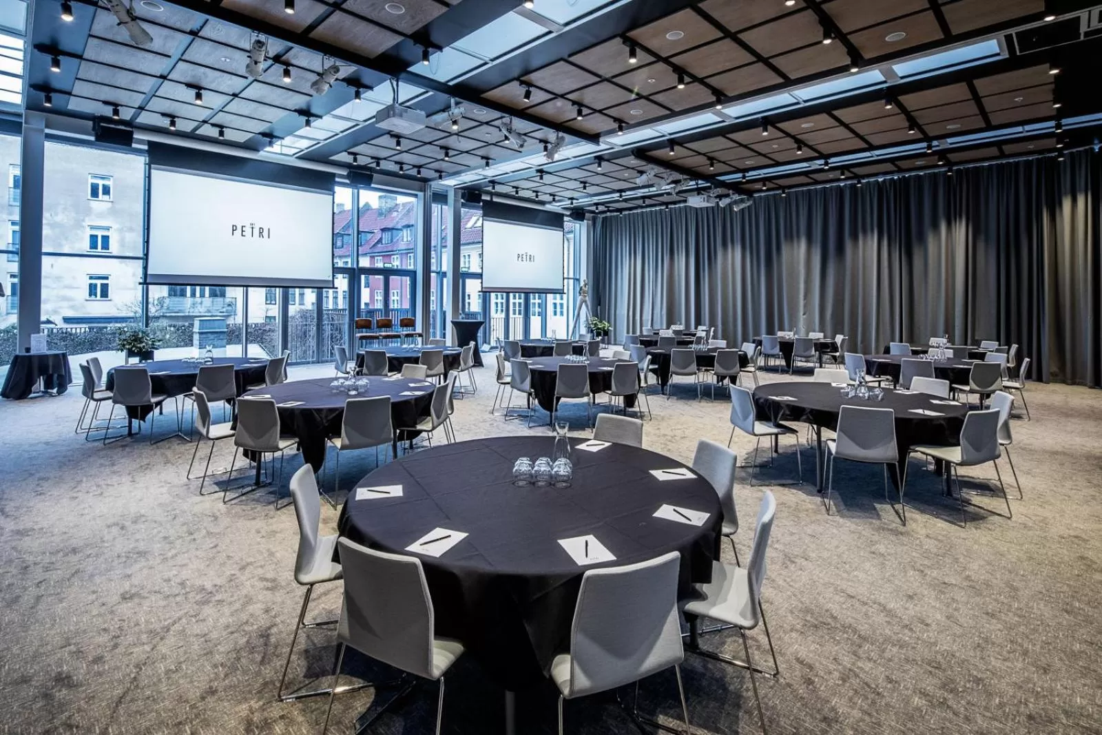 Meeting/conference room, Restaurant/Places to Eat in Hotel Skt Petri