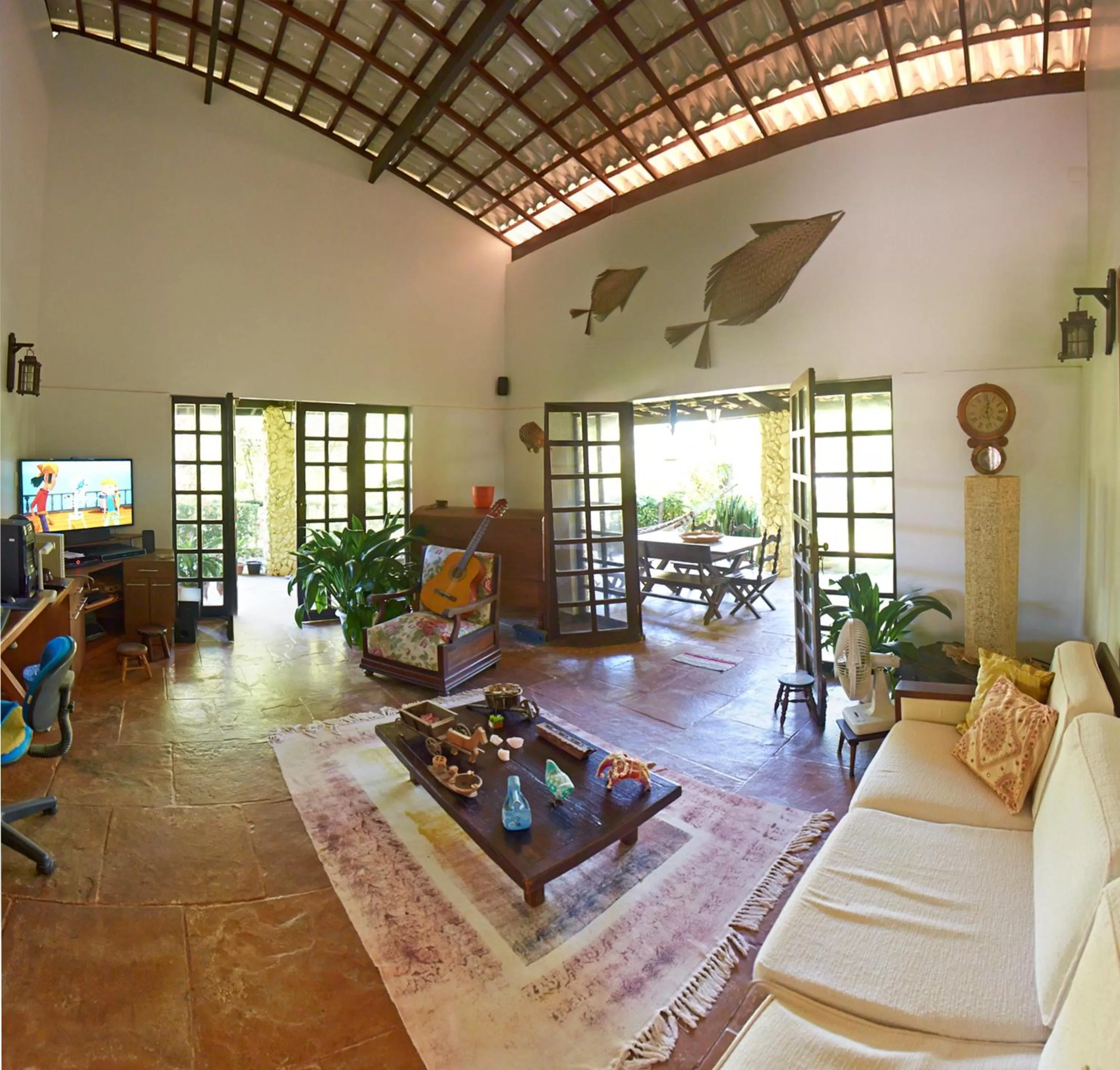 Communal lounge/ TV room in Pousada Ipitanga IV