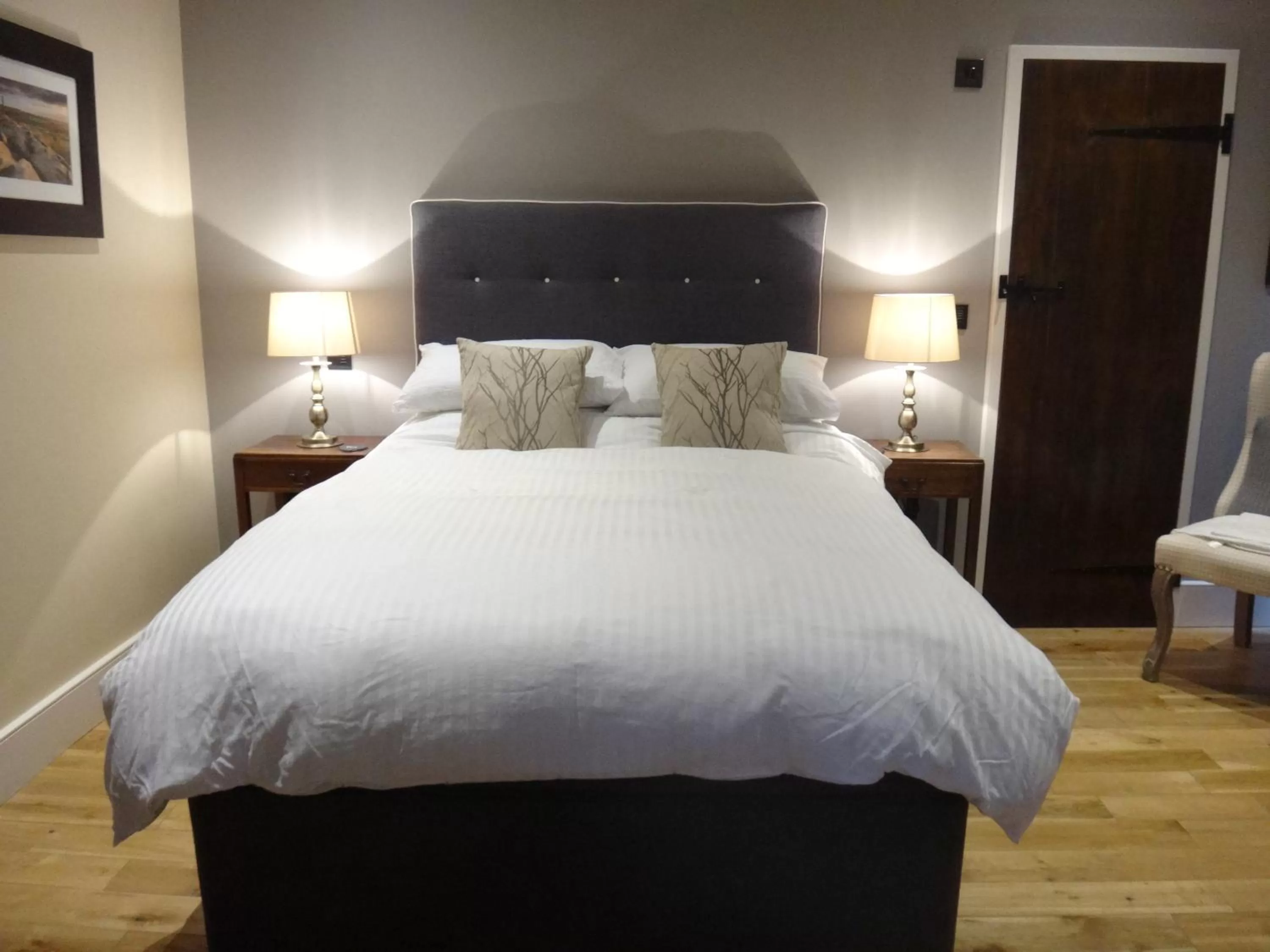 Bed in Robin Hood Farm B&B