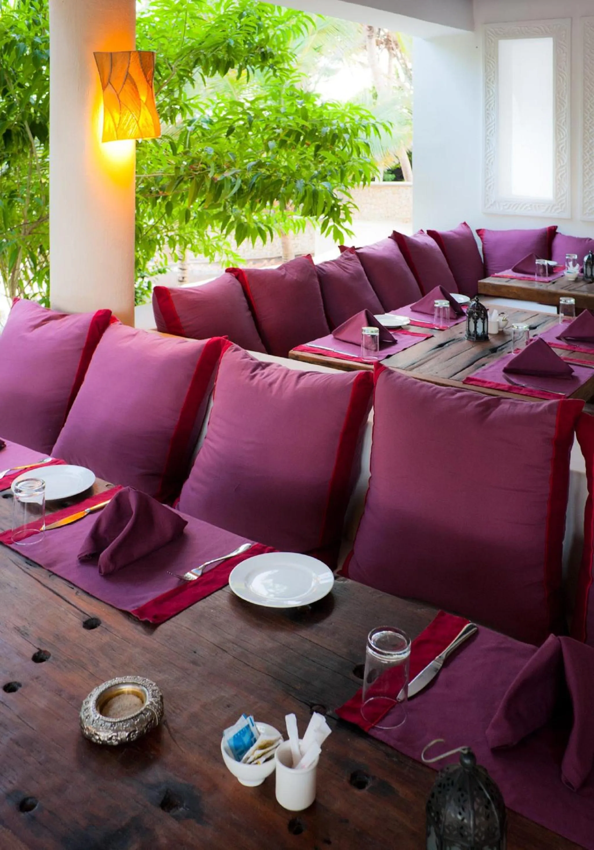 Restaurant/places to eat in Swahili Beach