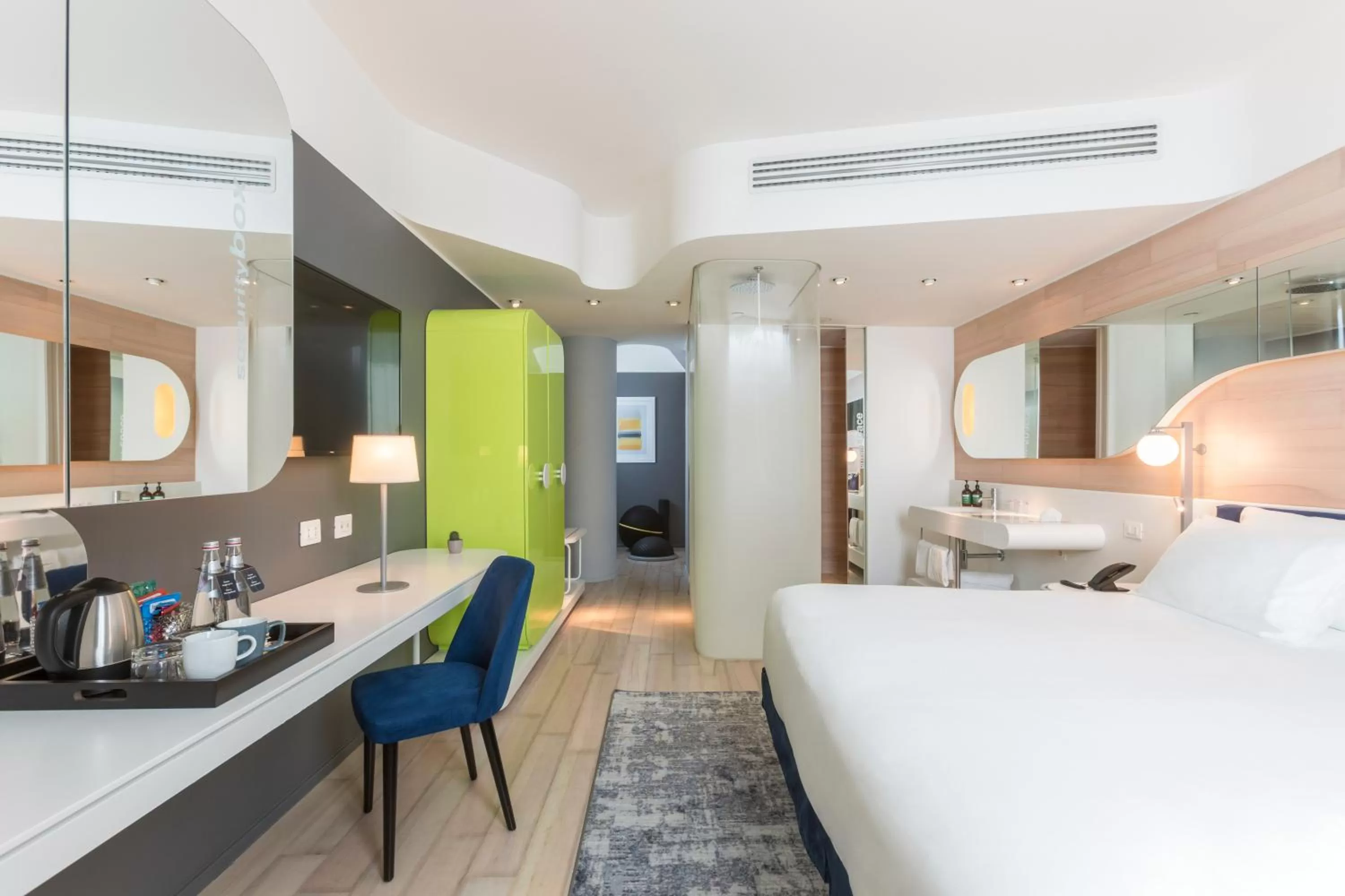 Bedroom, Bed in voco Milan-Fiere by IHG