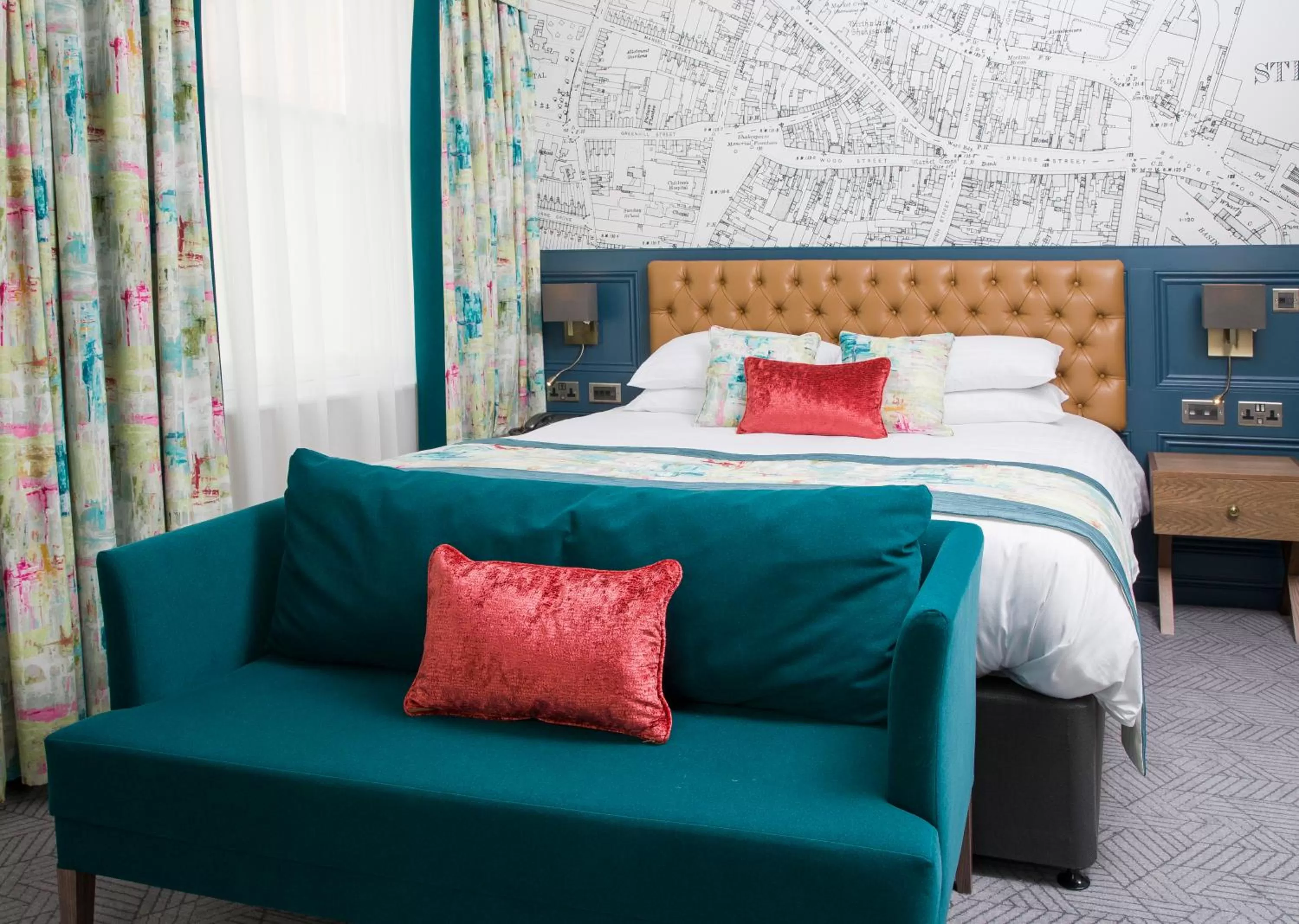 Seating area, Bed in The Angel Hotel