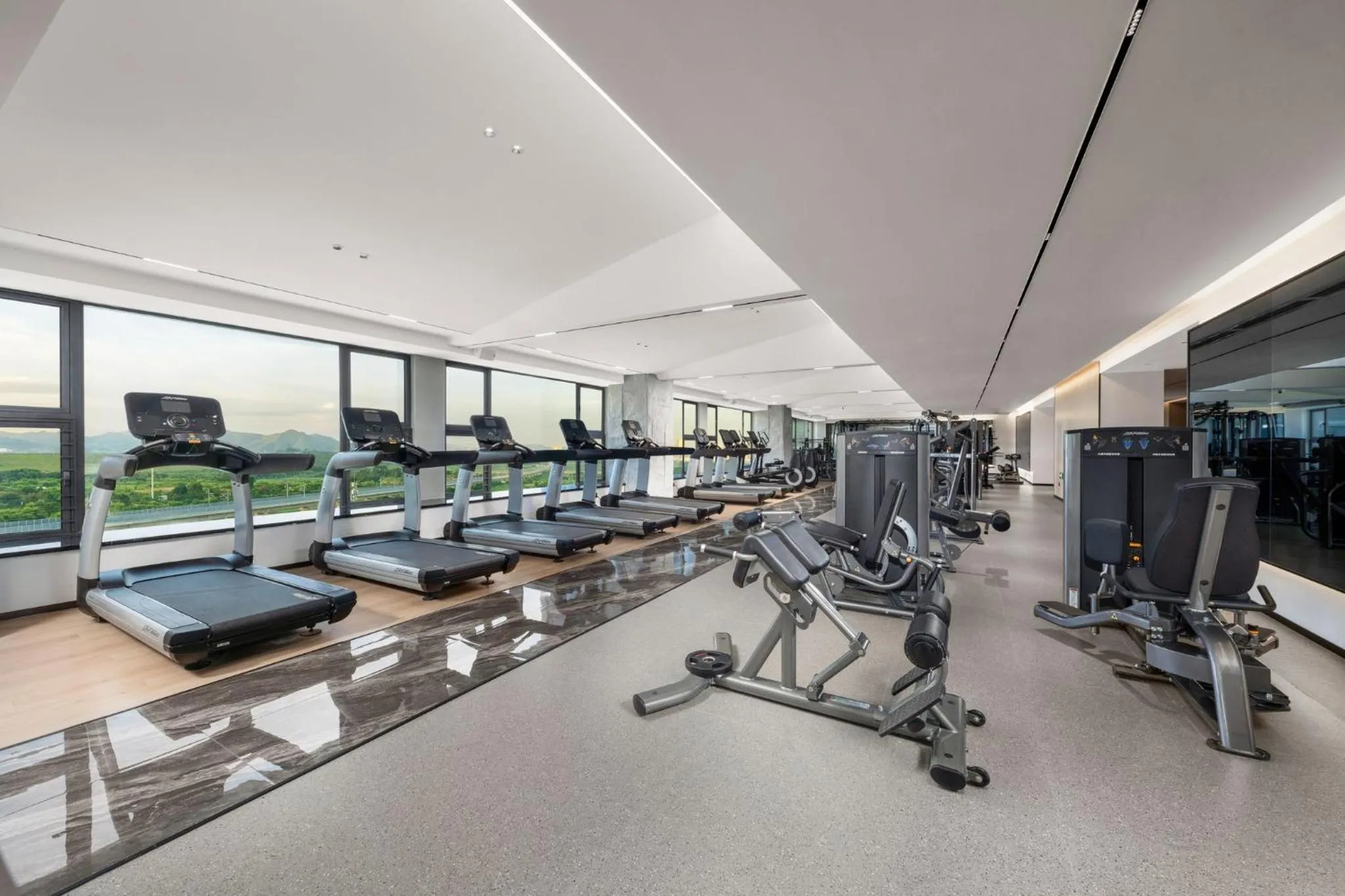 Fitness centre/facilities in EVEN Hotels Shenzhen Guangming Cloud Park by IHG