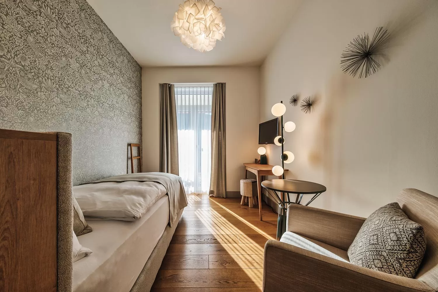 Photo of the whole room, Bed in Hotel Edelweiss