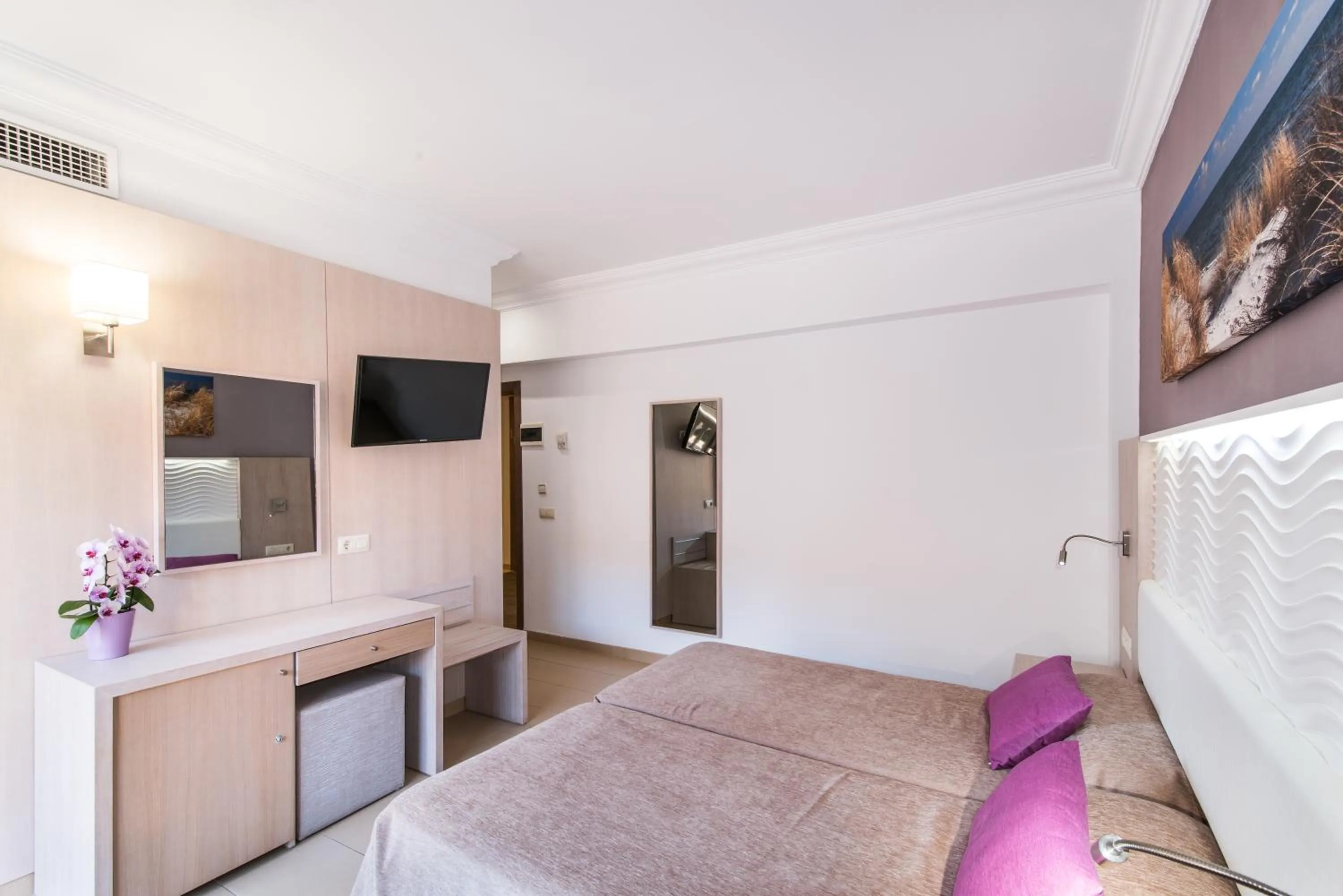 Bedroom in Hotel Baviera