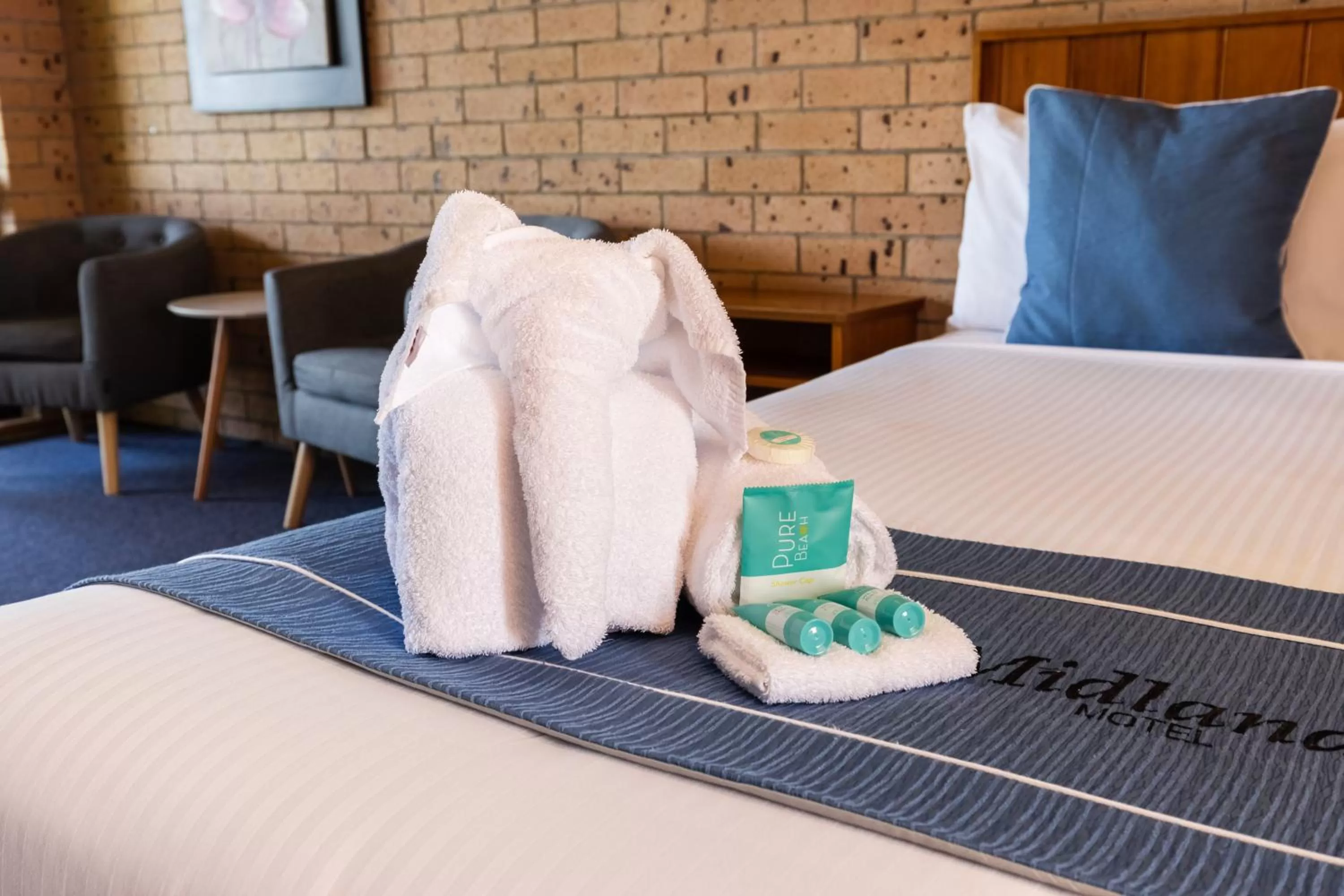 Bed in Midlands Motel