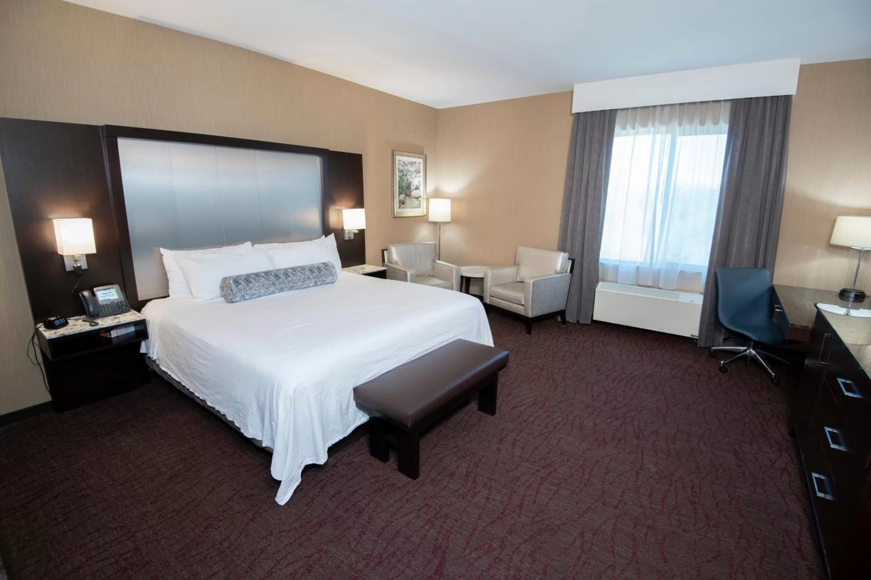 Bed in Win-River Resort and Casino