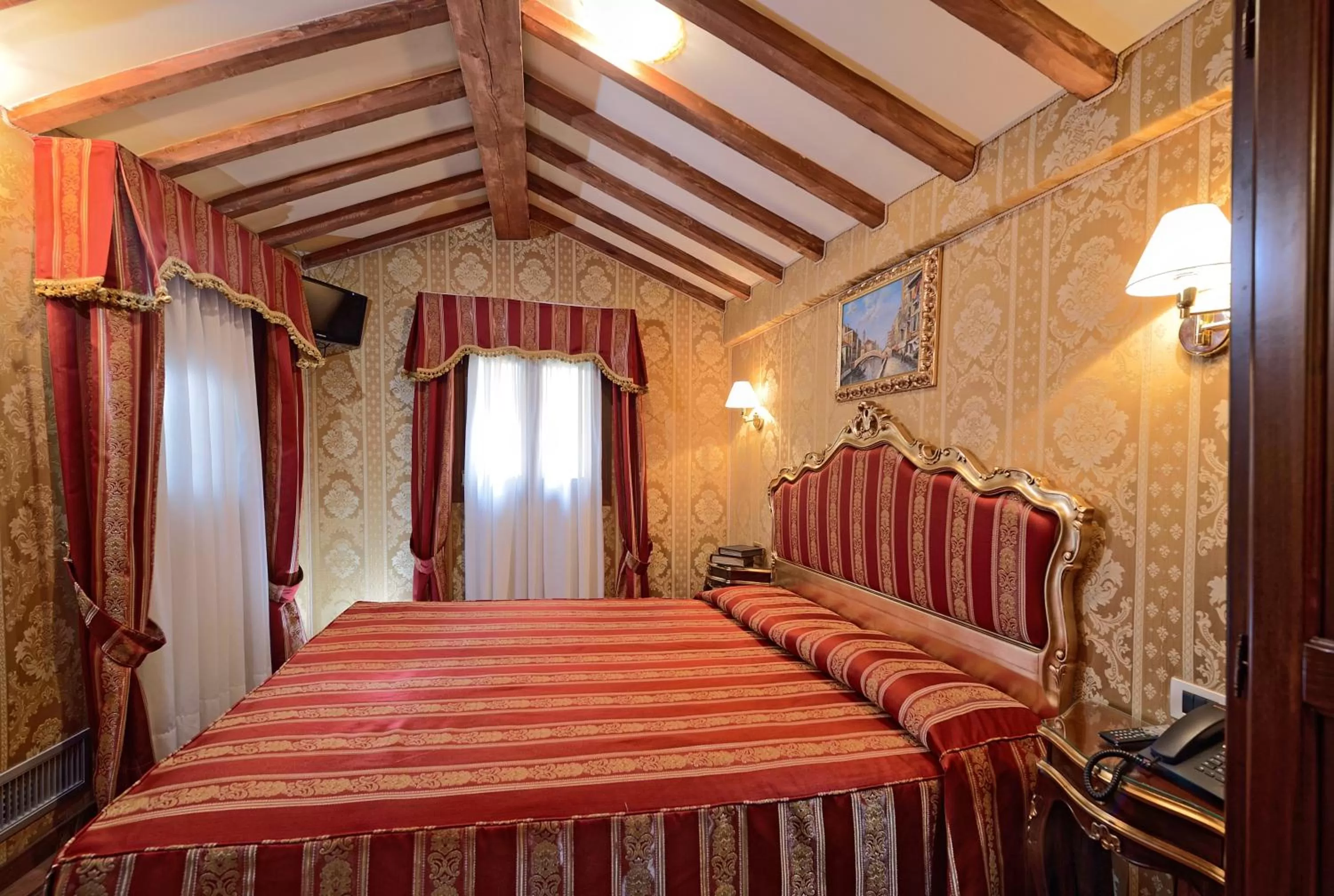 Photo of the whole room, Bed in Antico Panada