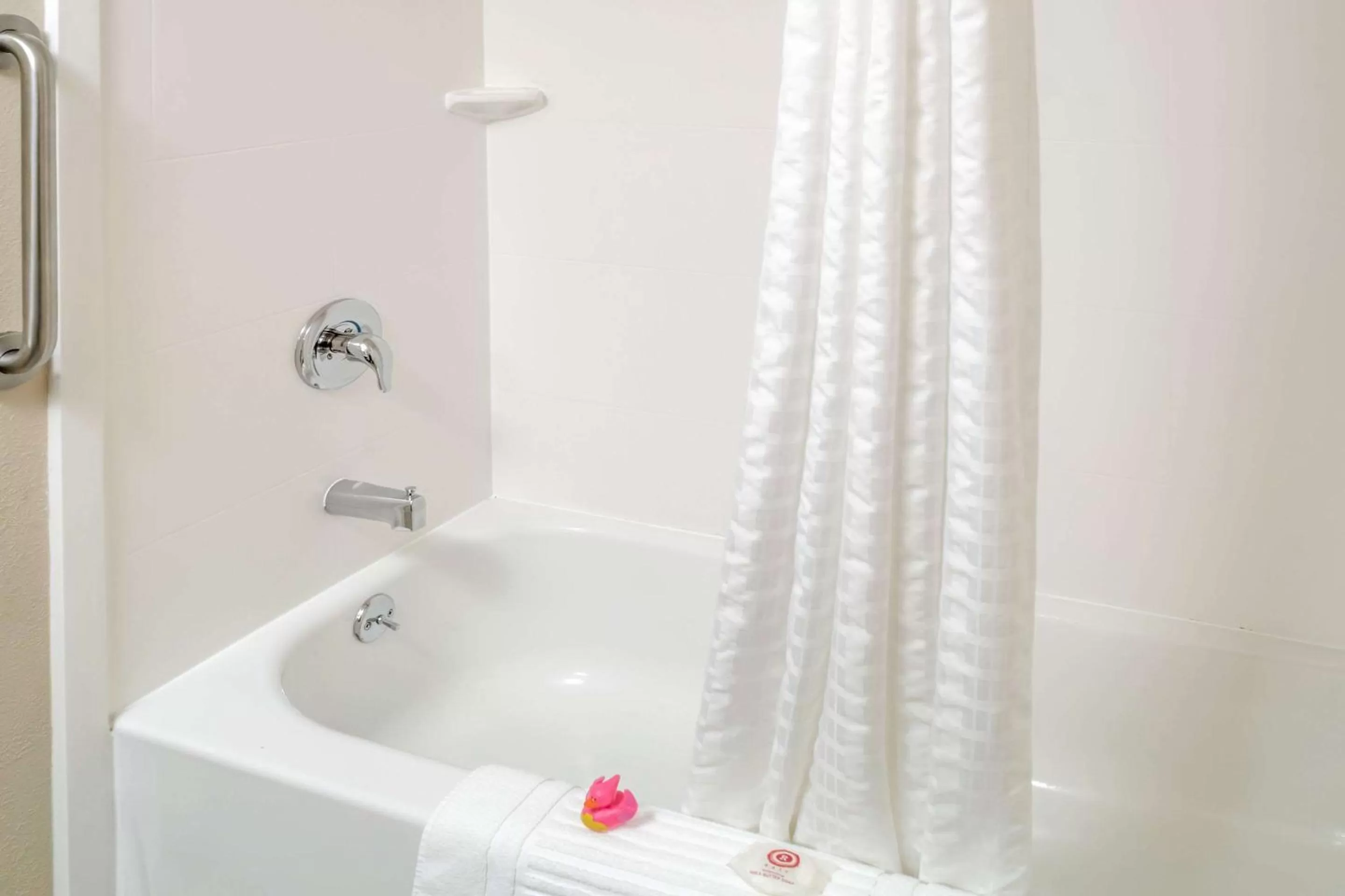 Bathroom in Comfort Inn & Suites Grundy