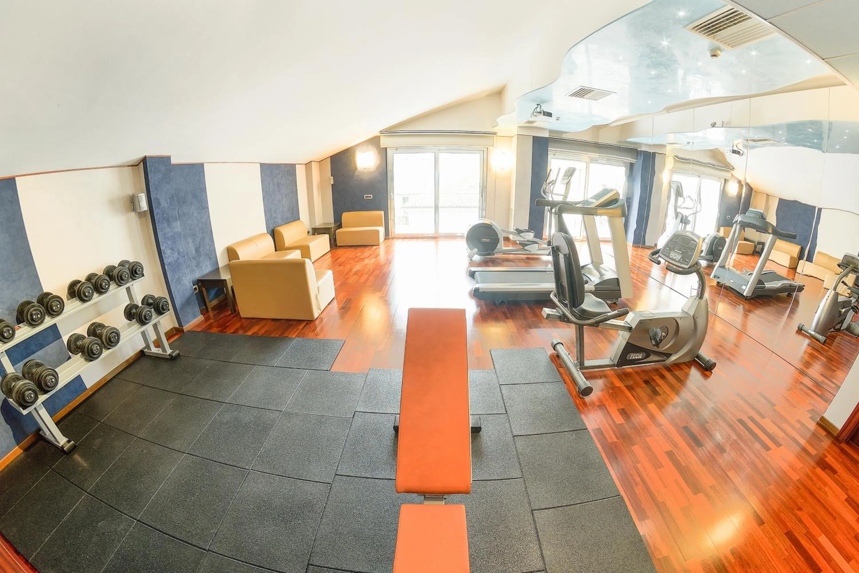 Fitness centre/facilities in Victoria Hotel