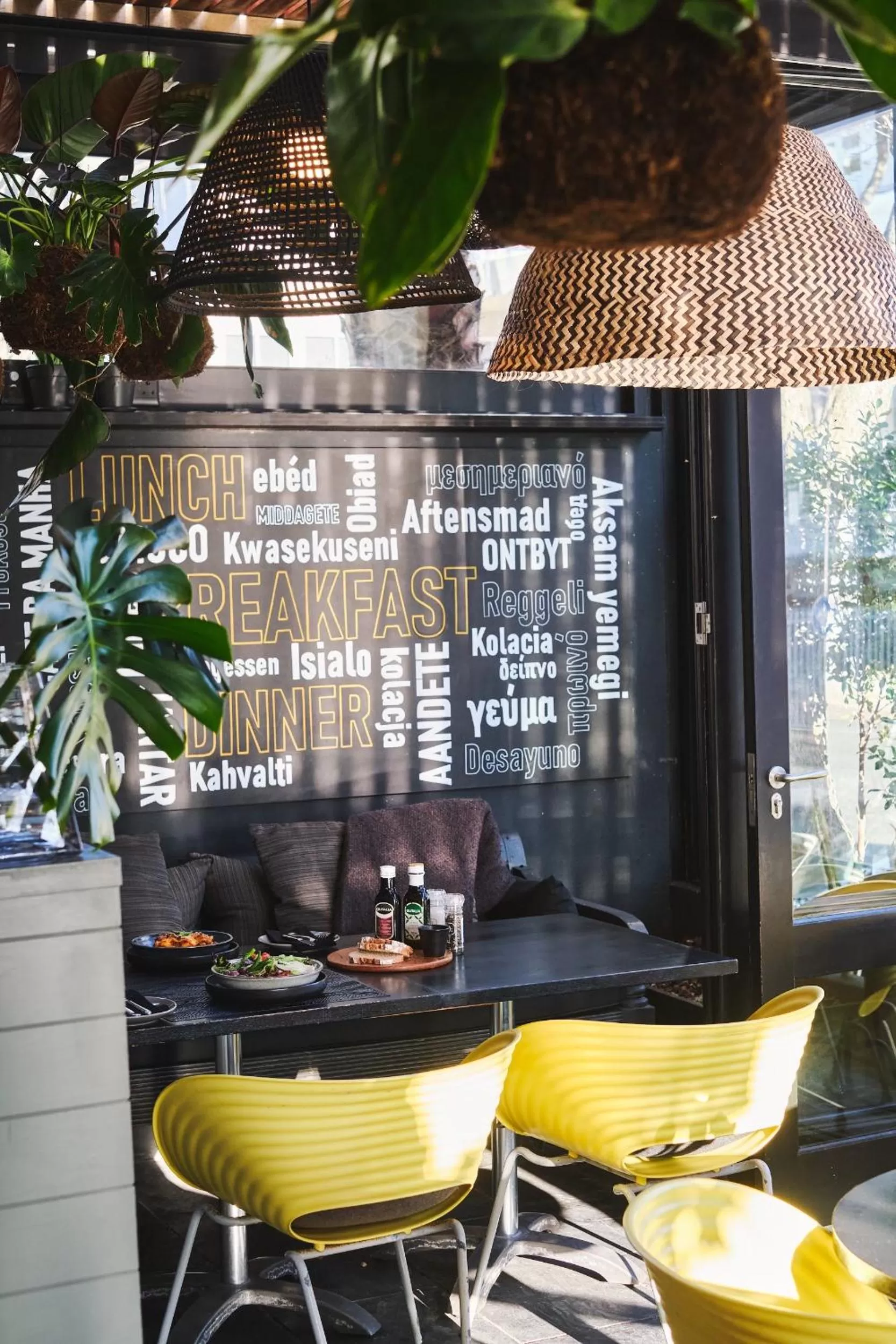 Restaurant/places to eat in Hotel on the Promenade