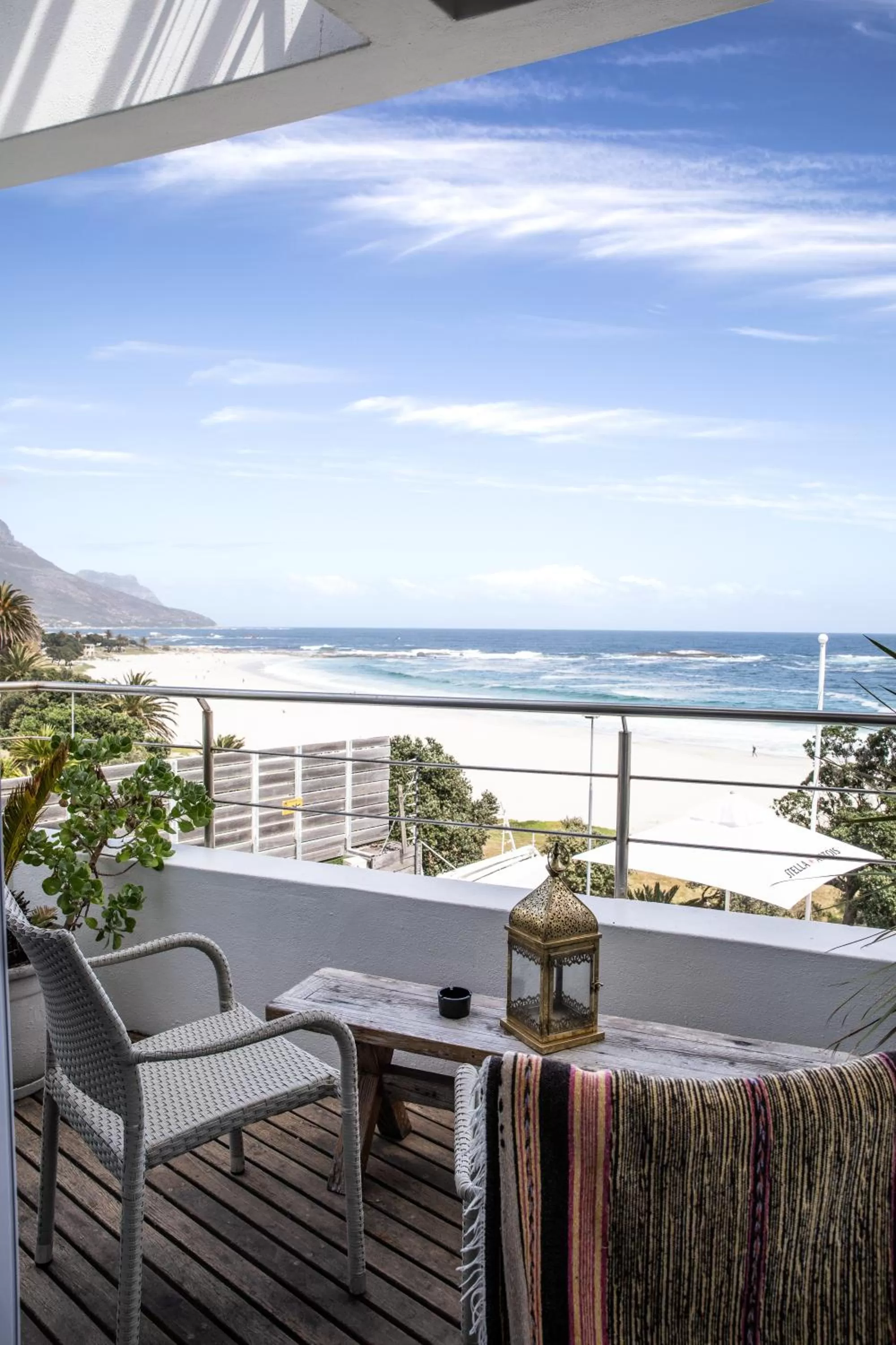 Day in Sea Castle Hotel Camps Bay