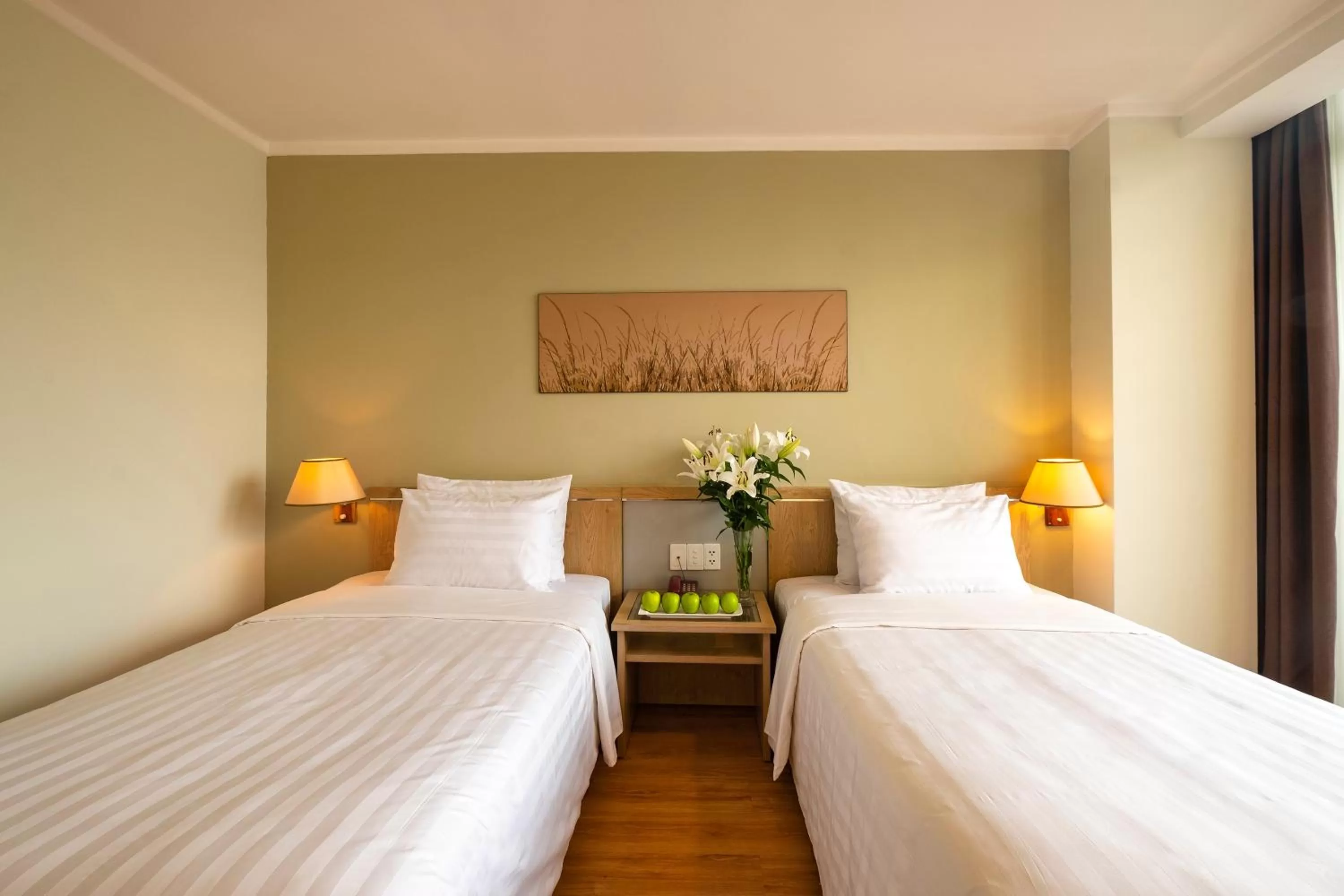 Bed in Vien Dong Hotel - Near Bui Vien Walking Street