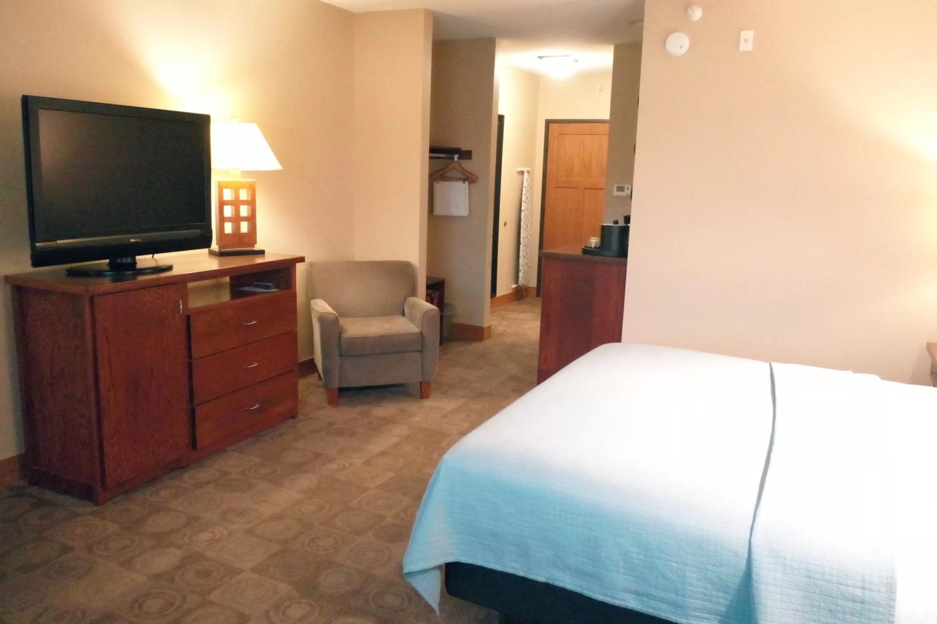 Bed in Timberlake Lodge